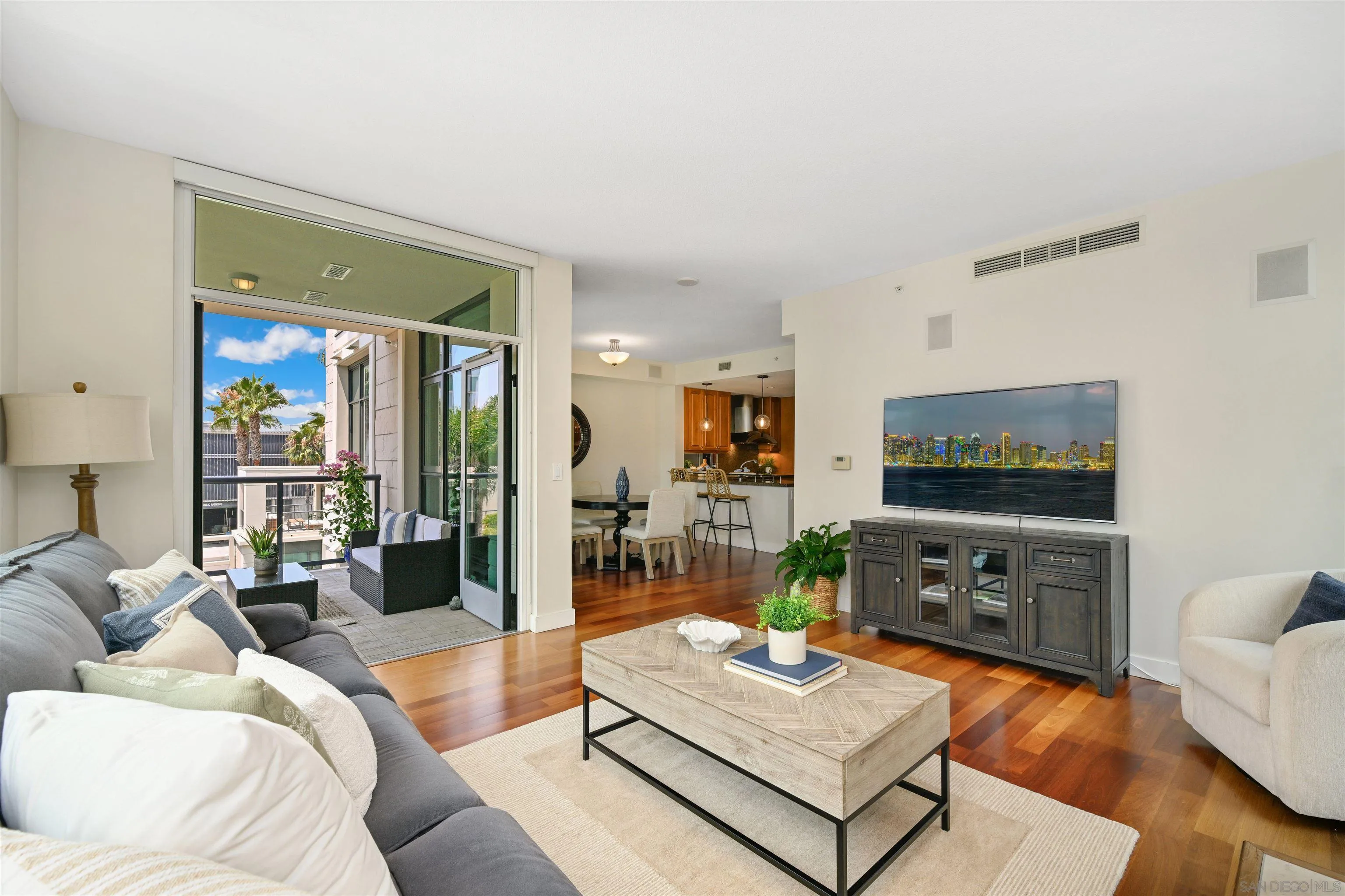 https://cdn.realtyfeed.com/cdn/127/250036861/15f74e33ef636ea7f80b555ee2d50031.webp