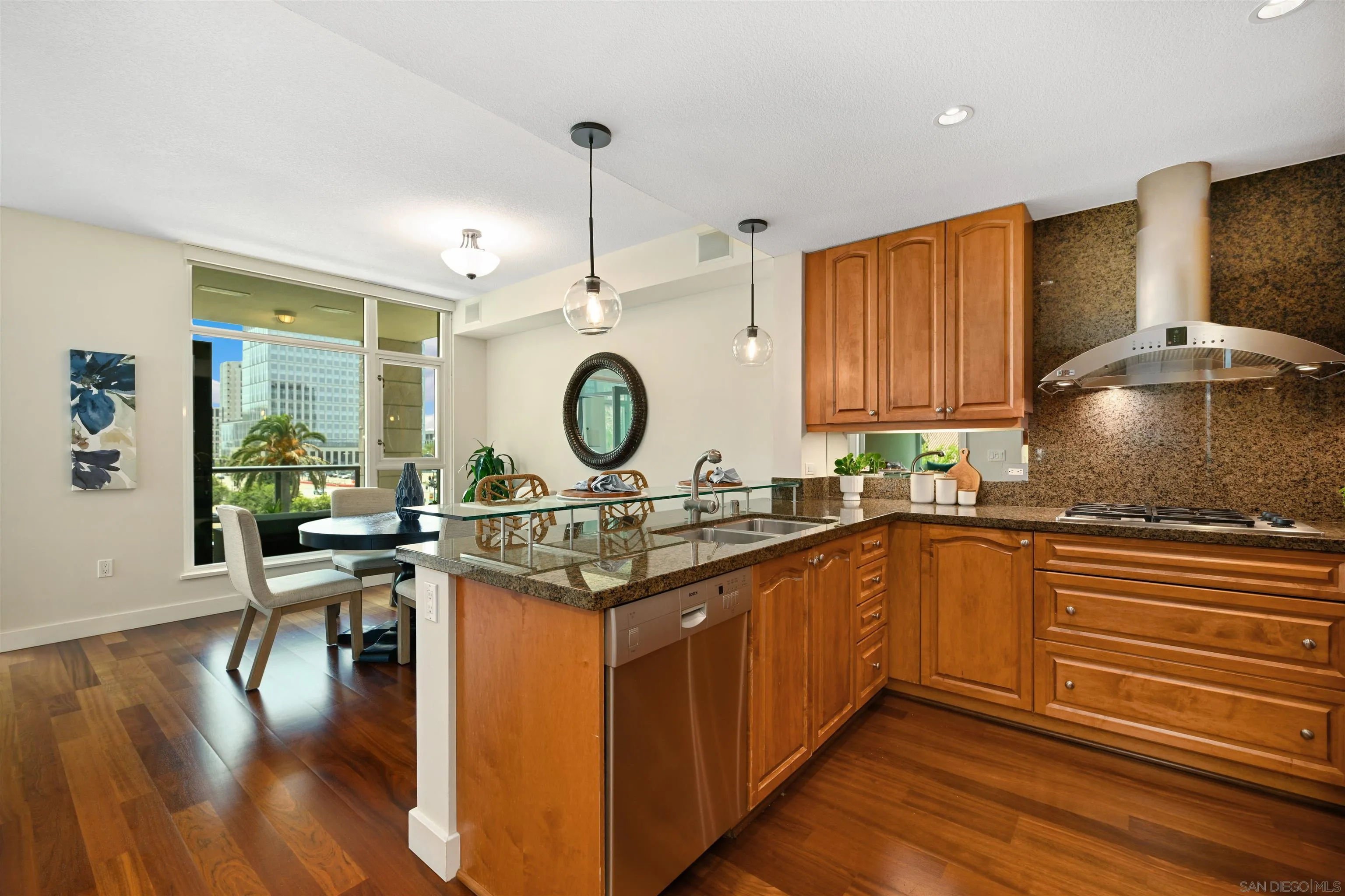 https://cdn.realtyfeed.com/cdn/127/250036861/3acee5c226efa94474da3749ed3aee95.webp