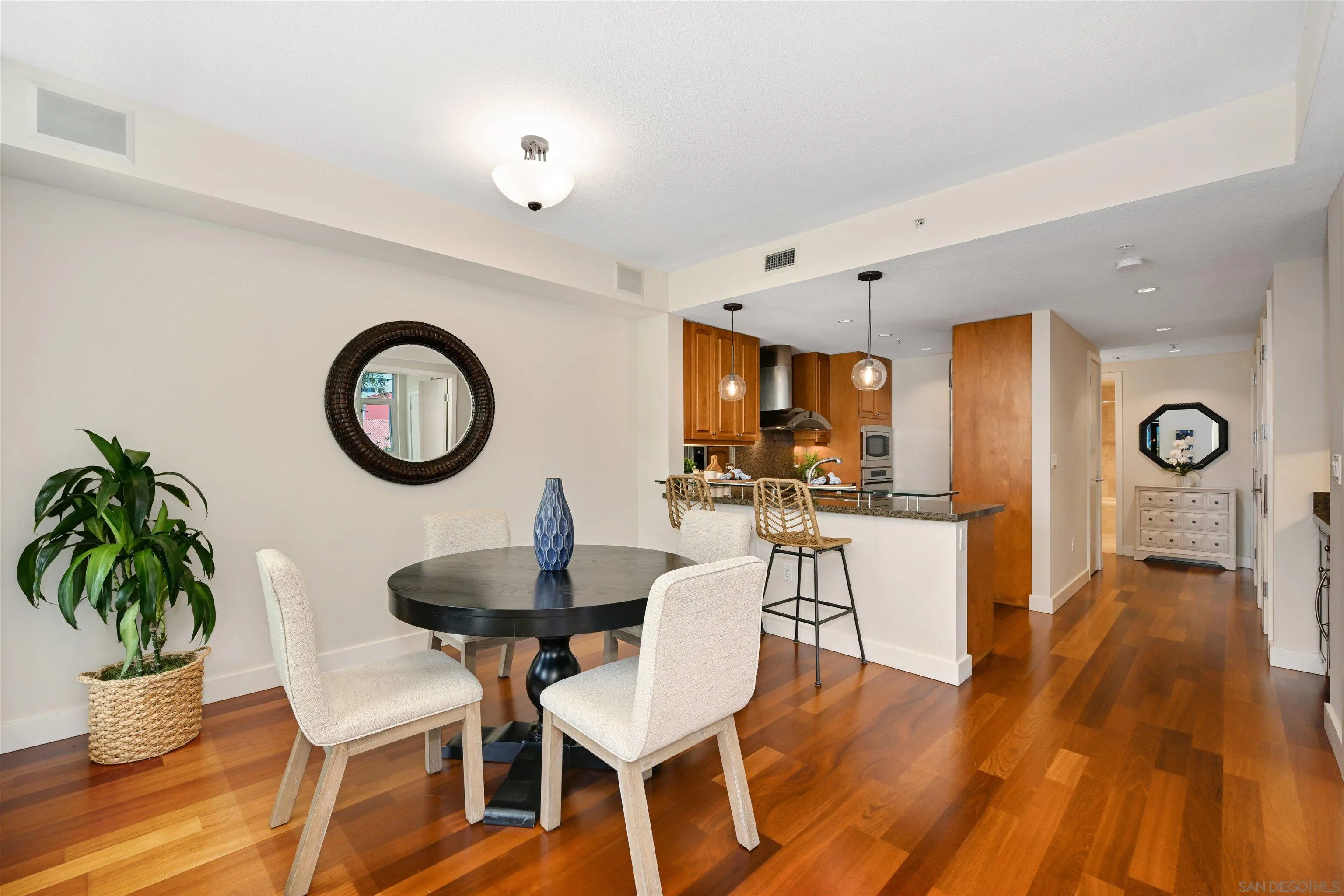https://cdn.realtyfeed.com/cdn/127/250036861/95cd10cf483aa20297719239ac7d1d7d.webp