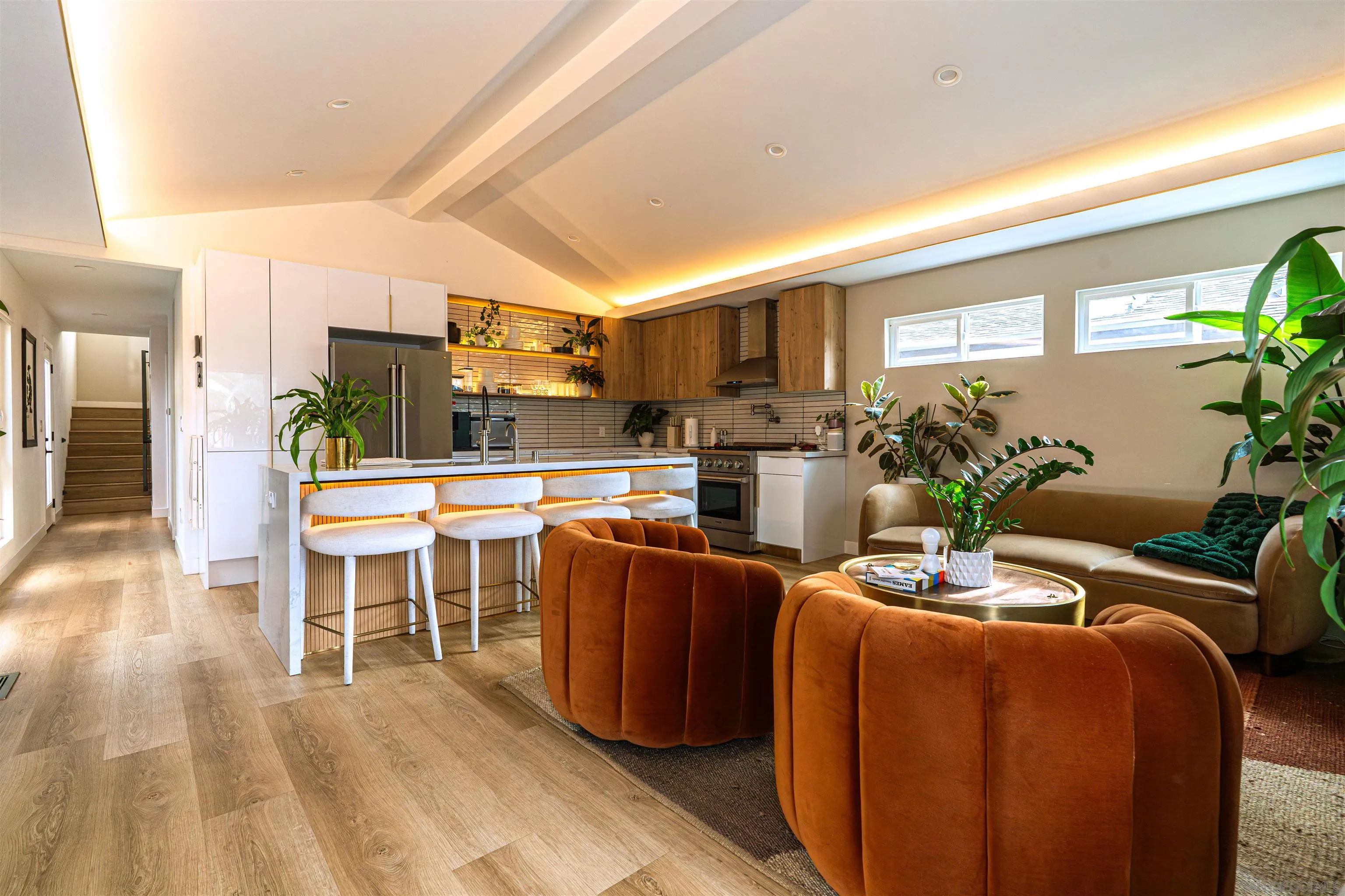 https://cdn.realtyfeed.com/cdn/127/250036864/21b993d7cb7d56ecbbeb49159bd43708.webp