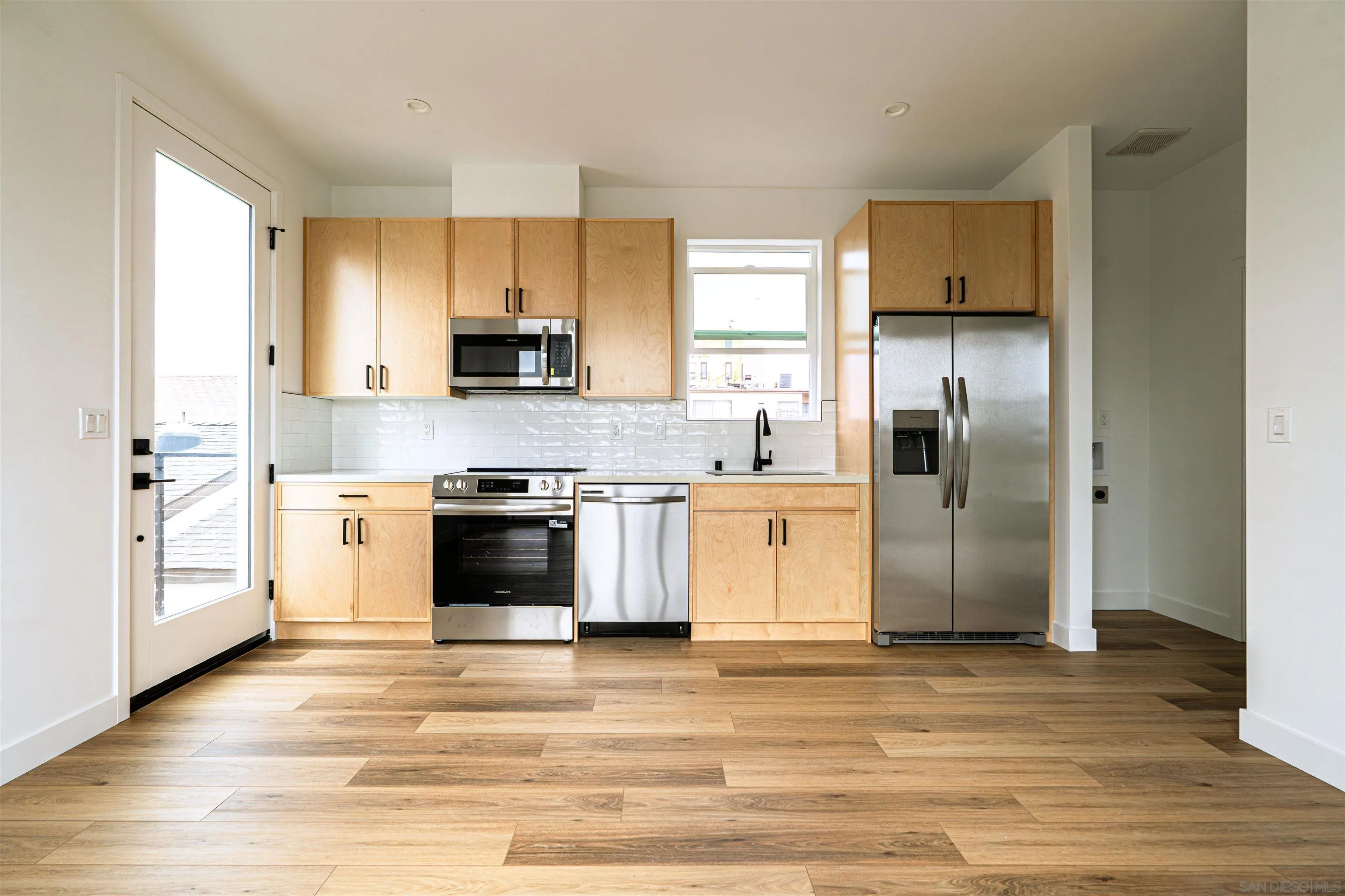 https://cdn.realtyfeed.com/cdn/127/250036864/574b267a0d37d3a5f950695c083d550c.webp
