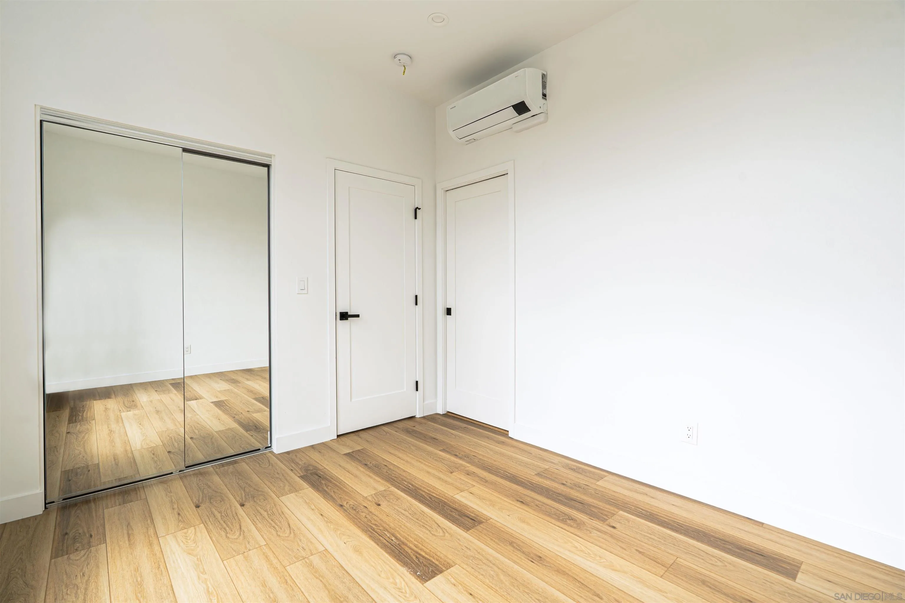 https://cdn.realtyfeed.com/cdn/127/250036864/867feae8afb21c382139a8b97d04aece.webp