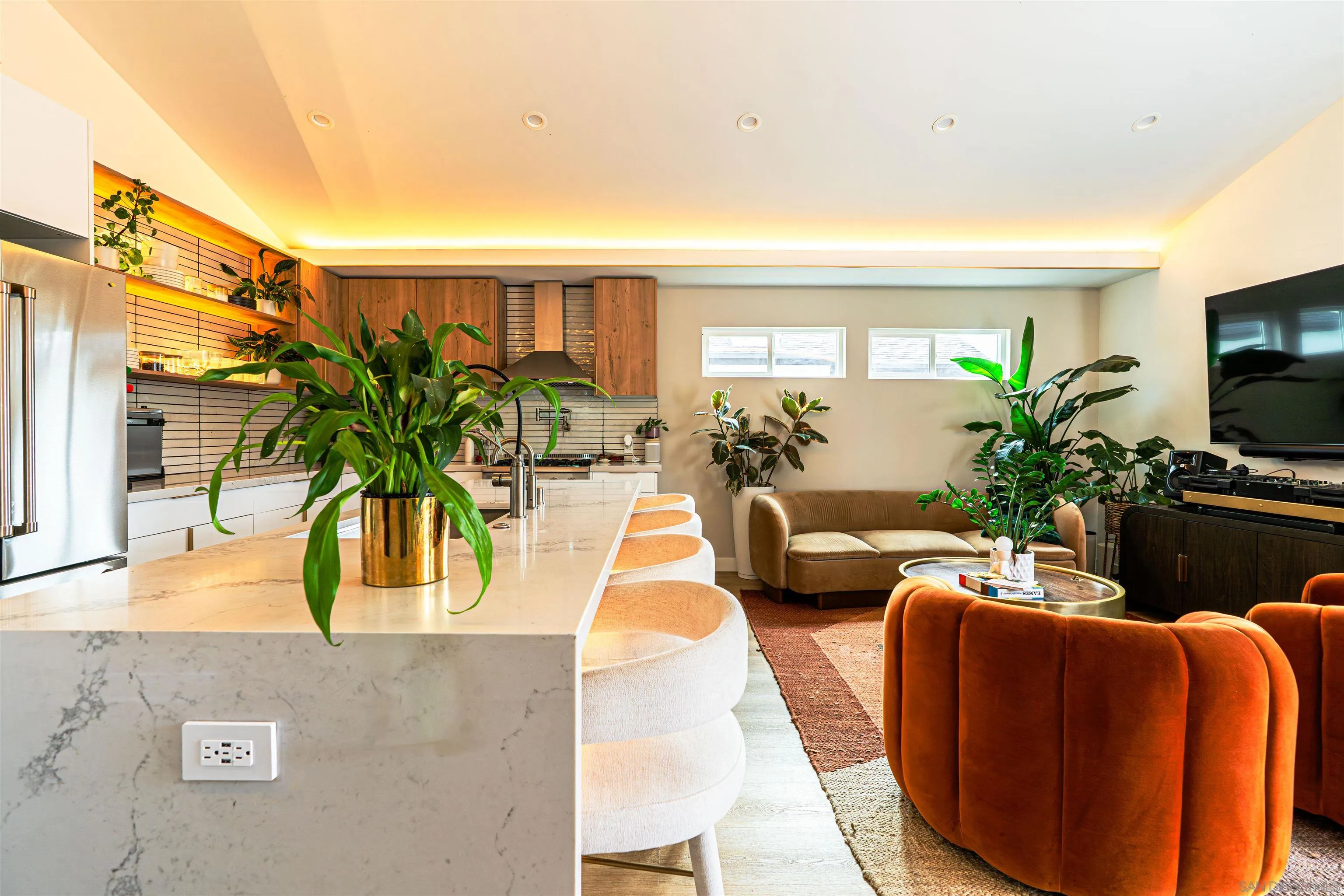 https://cdn.realtyfeed.com/cdn/127/250036864/87bd7f34cac17ecdc223ce00765b963f.webp