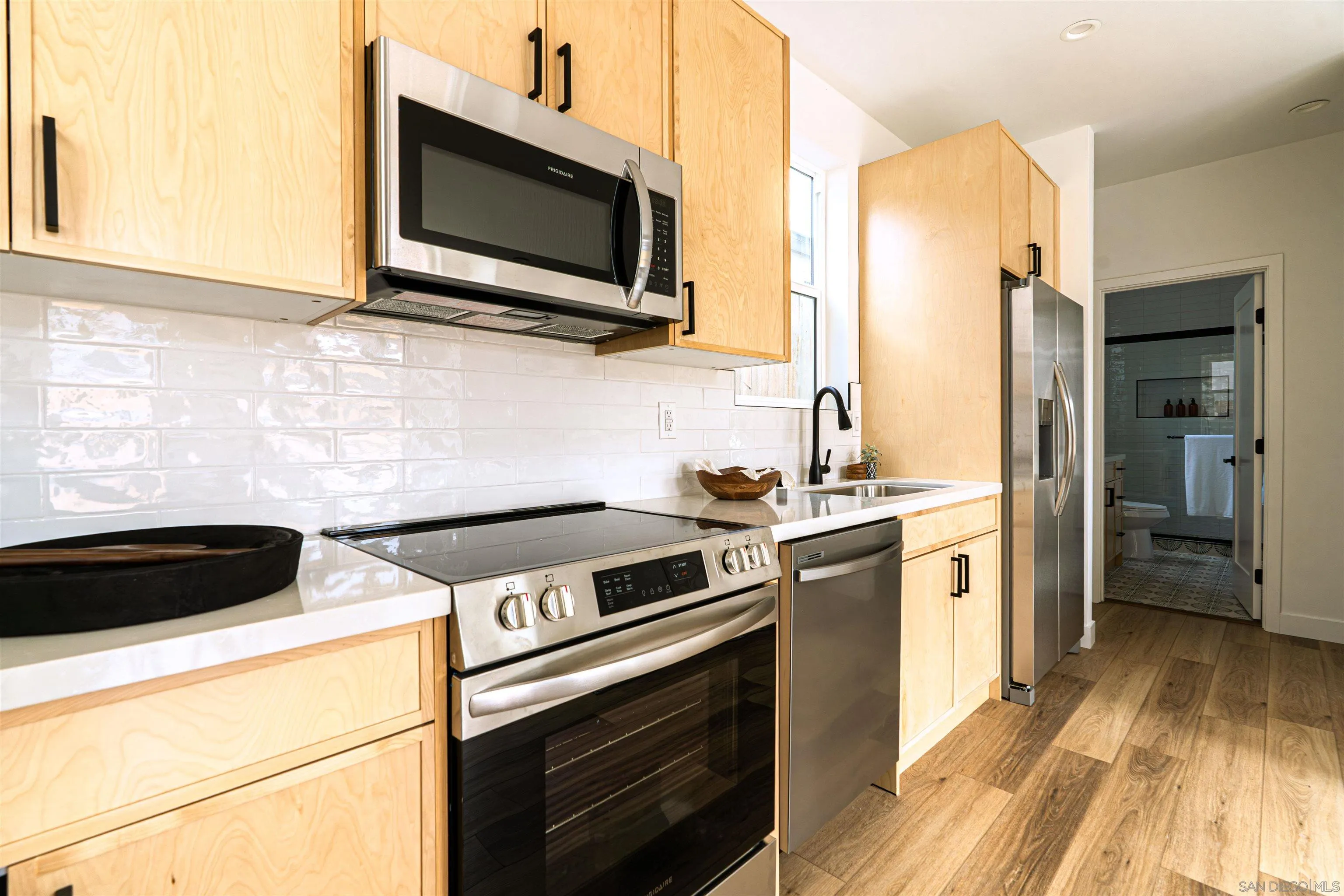 https://cdn.realtyfeed.com/cdn/127/250036864/cc036bb6efbc34c7ecfb95e0f863f82d.webp