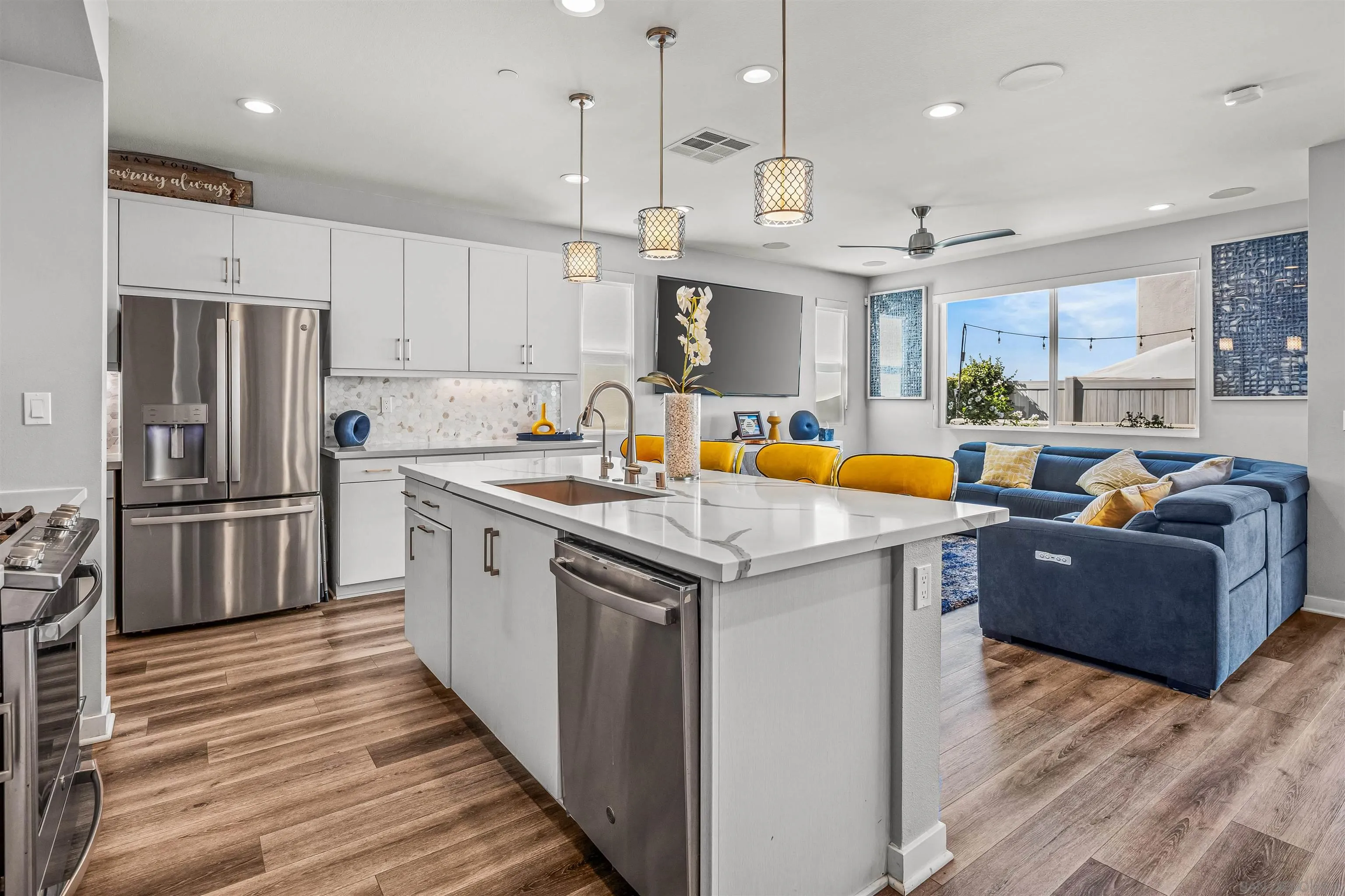 https://cdn.realtyfeed.com/cdn/127/250036866/45253914eb30ac25a791de60c231956b.webp