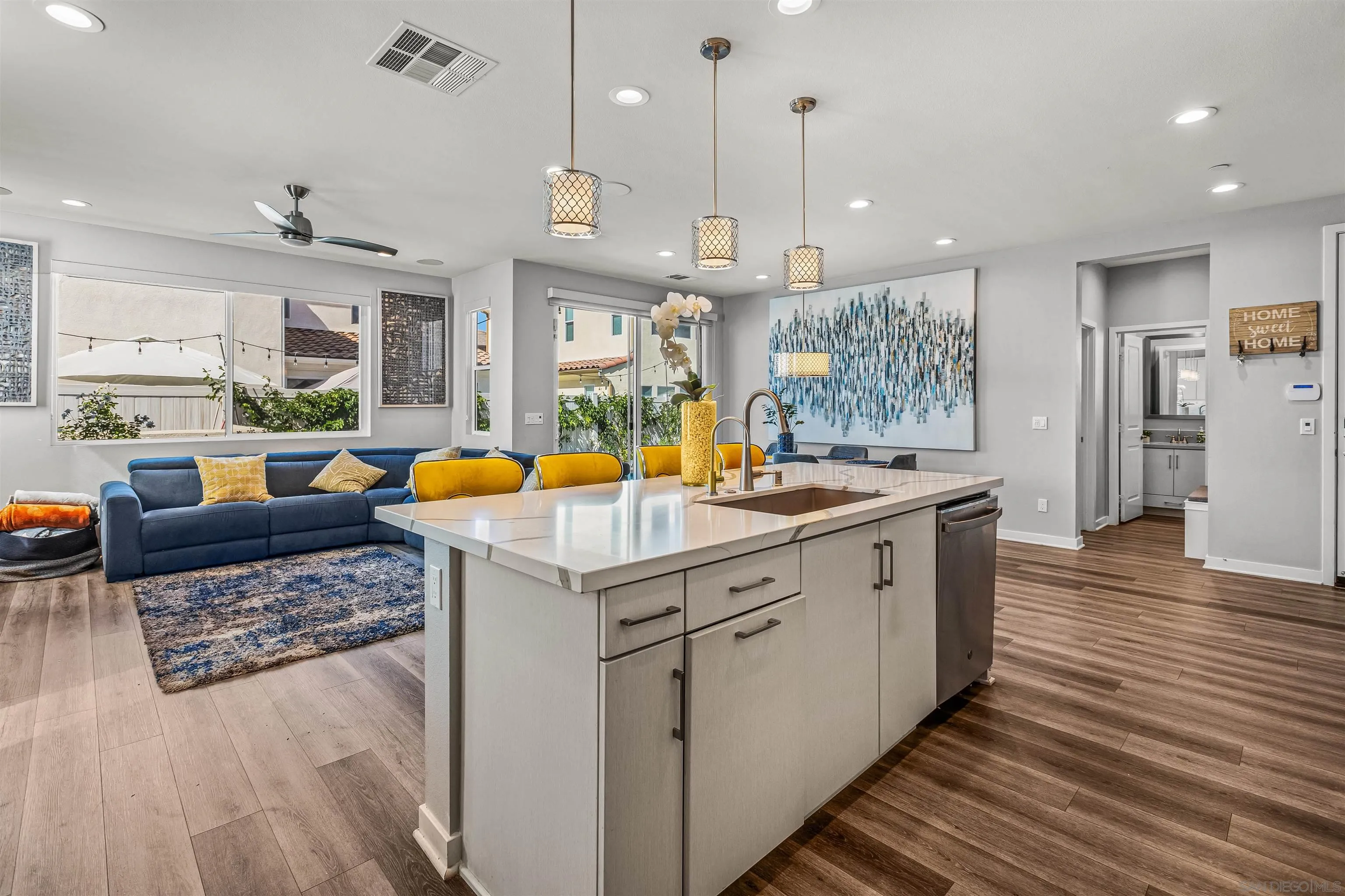 https://cdn.realtyfeed.com/cdn/127/250036866/49731bd4045e7b77dcb599766b780b34.webp