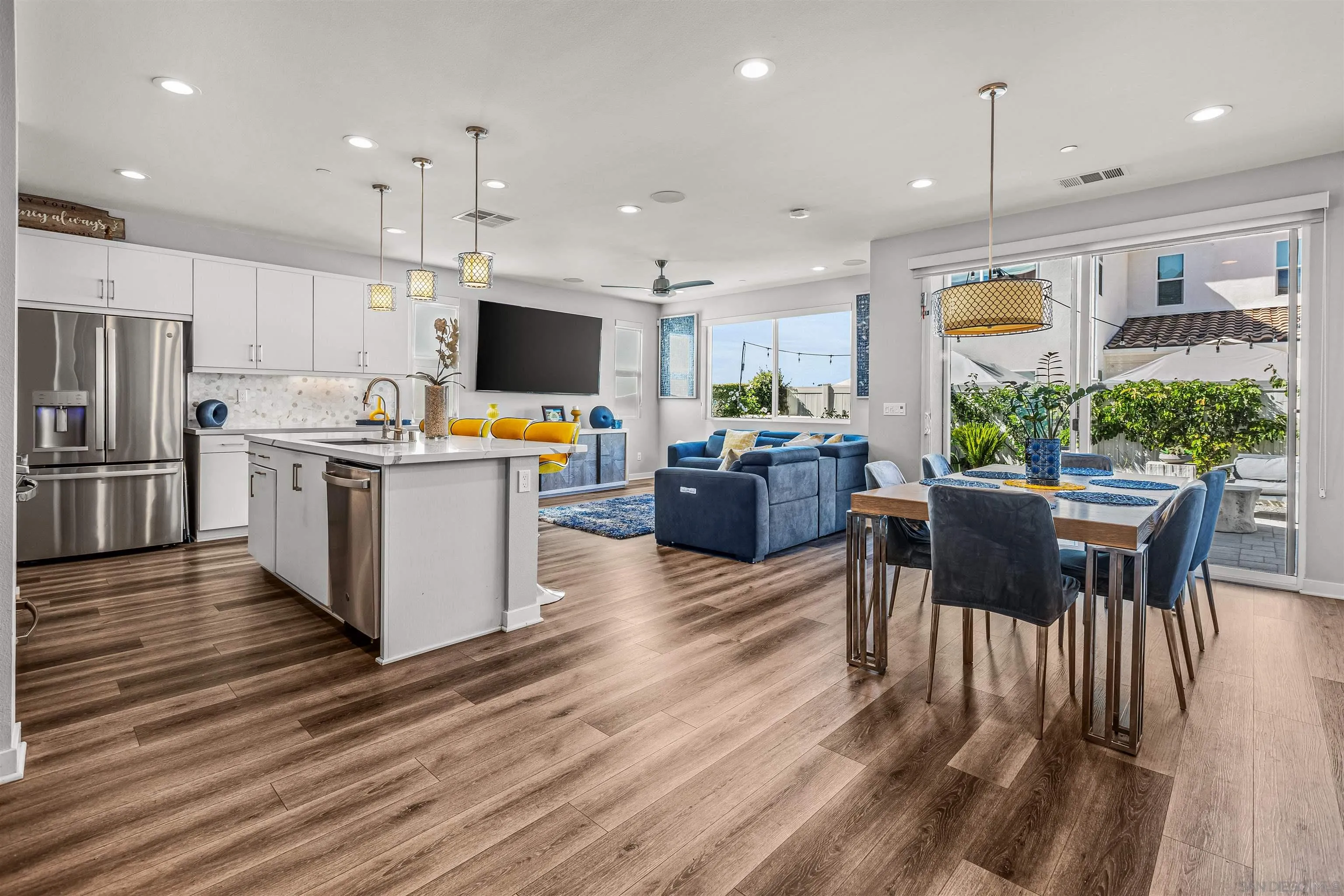https://cdn.realtyfeed.com/cdn/127/250036866/6ee89f70b45b18d207f4dd663a748dfd.webp
