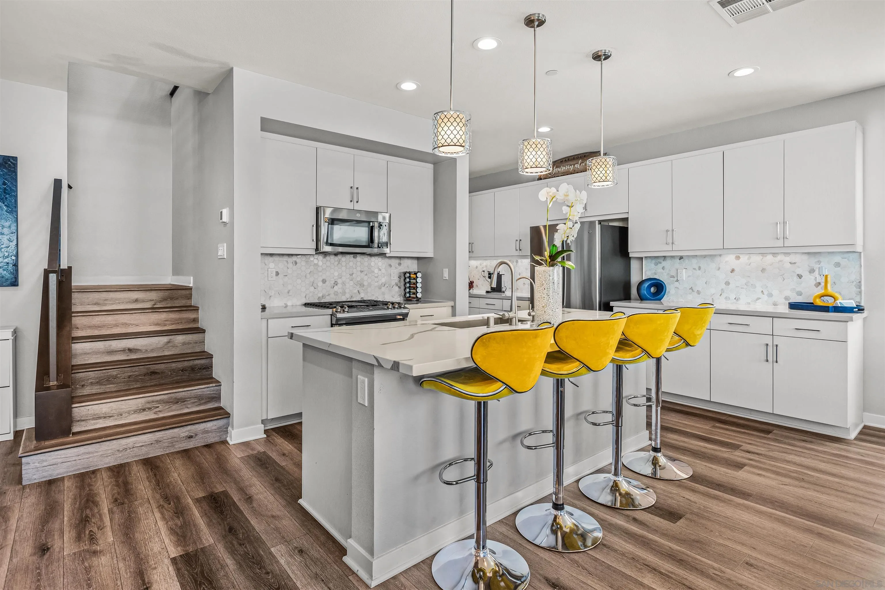 https://cdn.realtyfeed.com/cdn/127/250036866/cb5683c2cfa103b8339919bd31341500.webp