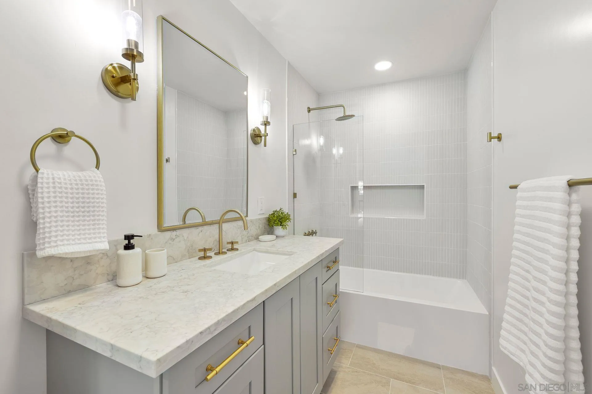 https://cdn.realtyfeed.com/cdn/127/250036868/735bed45b085329dd2e68024528dc7be.webp