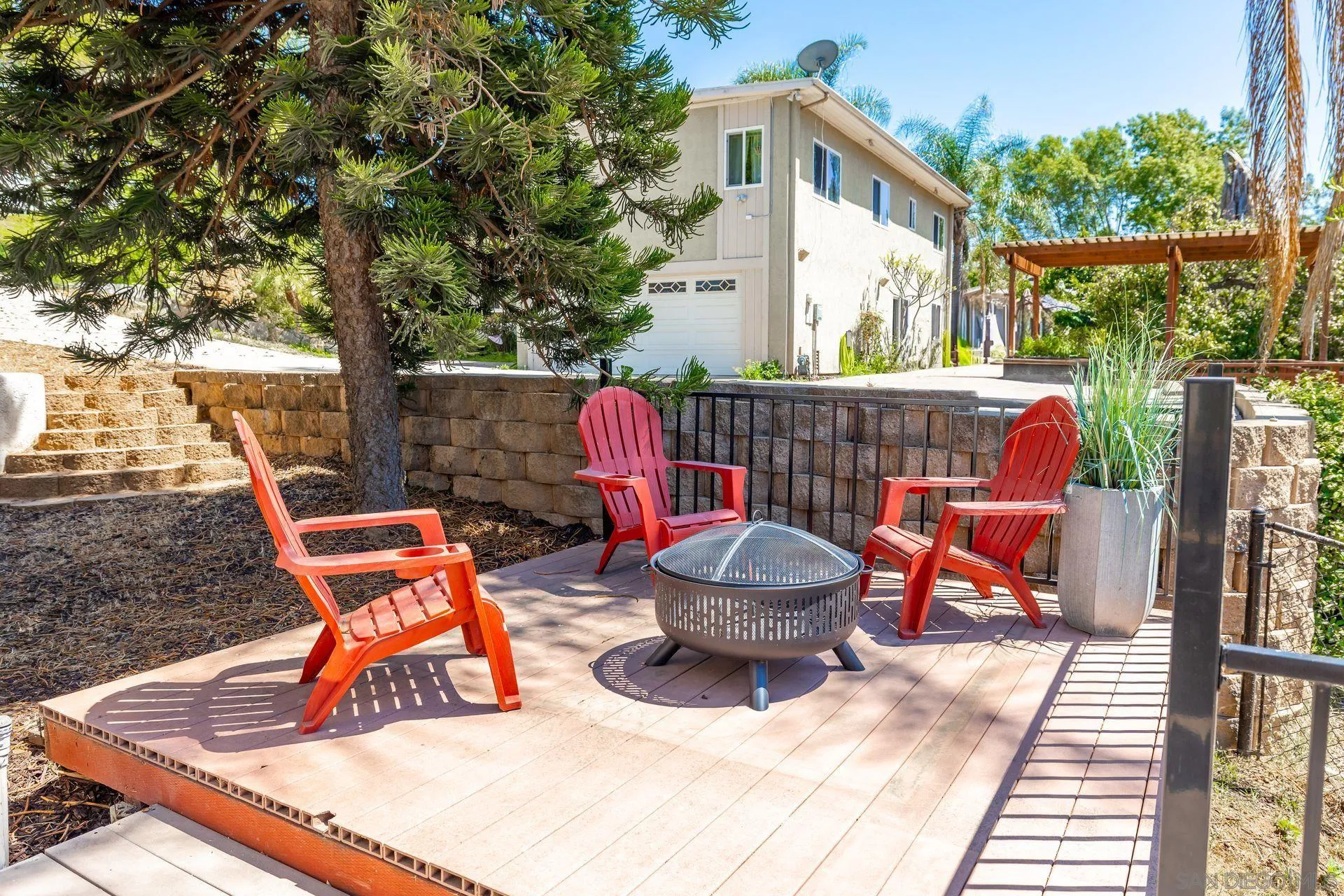 https://cdn.realtyfeed.com/cdn/127/250036868/e5d6171602e2d56b402706f5fec34e1d.webp