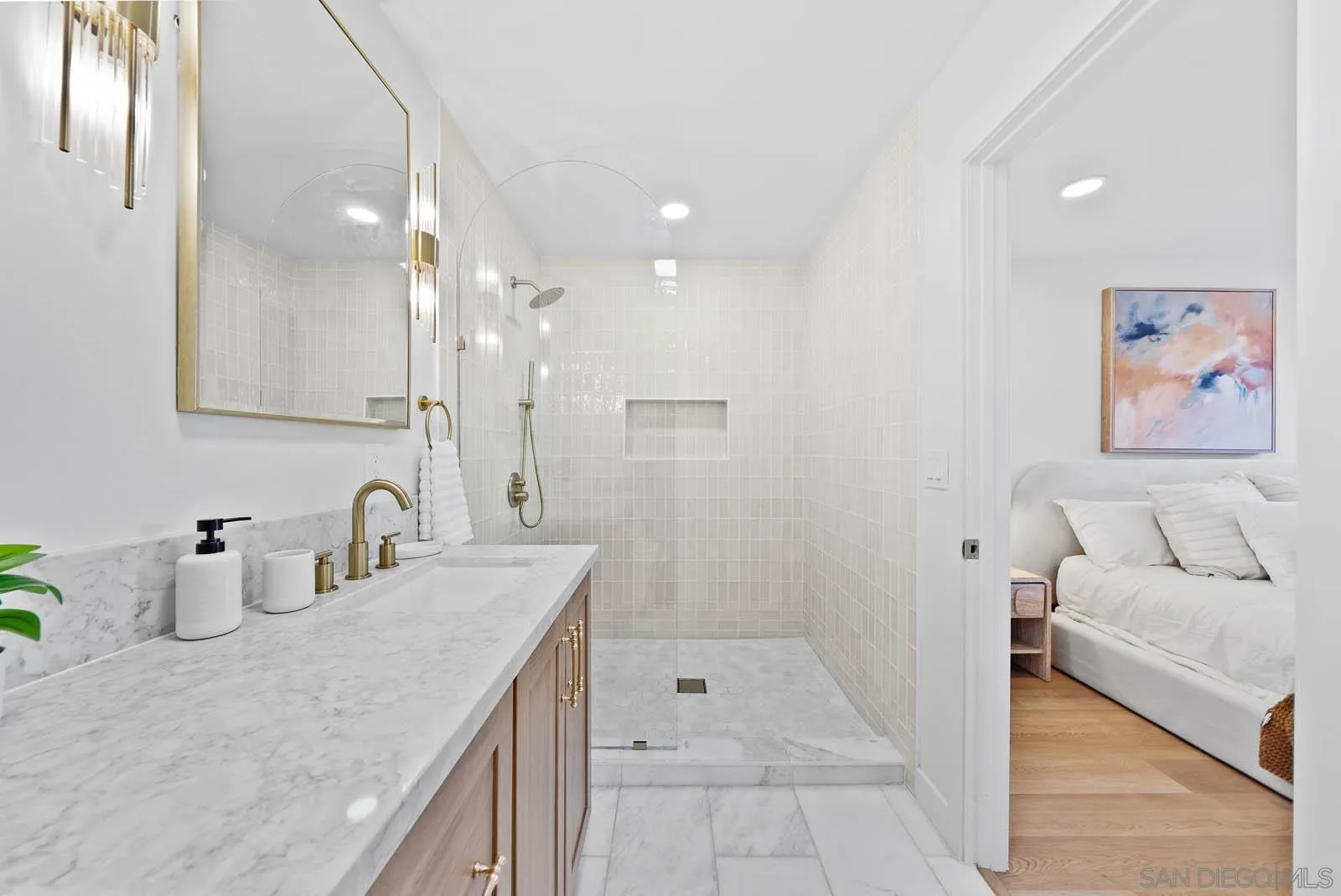 https://cdn.realtyfeed.com/cdn/127/250036868/f57c6d496620e1b7946c7df3c9c78486.webp