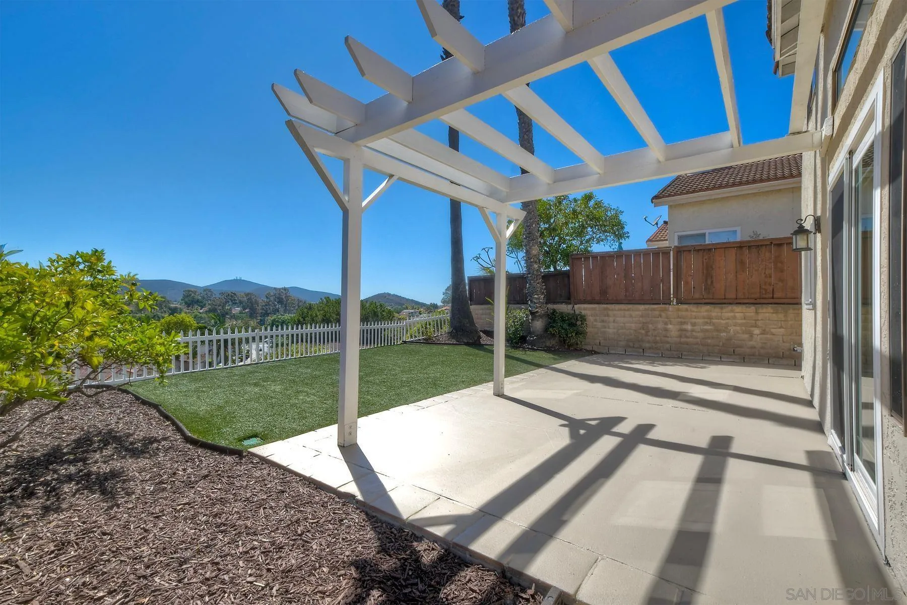 https://cdn.realtyfeed.com/cdn/127/250036872/084349592b593adc3cf9b8b0b3cd09d2.webp