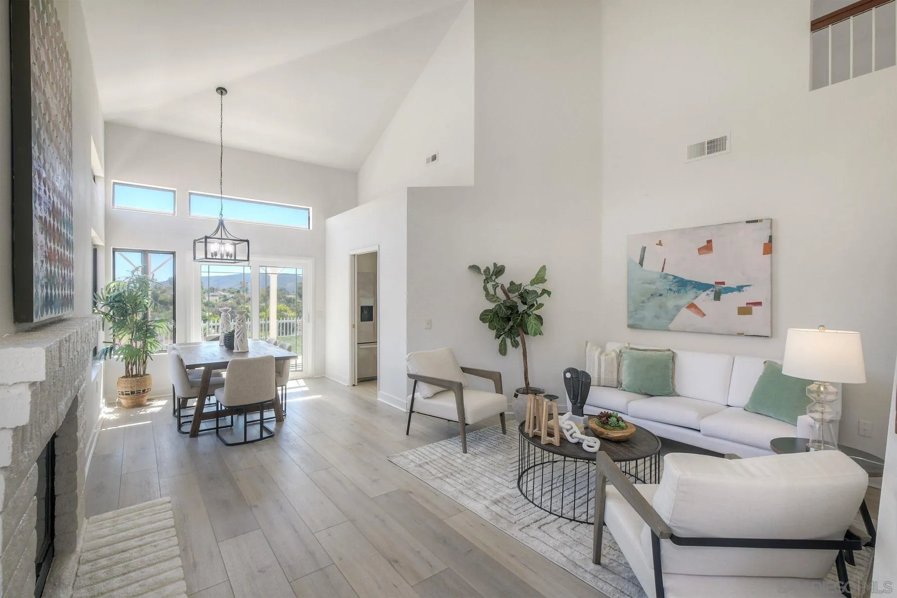 https://cdn.realtyfeed.com/cdn/127/250036872/14c7e7f5fabc556437c9e8fd5c629d09.webp
