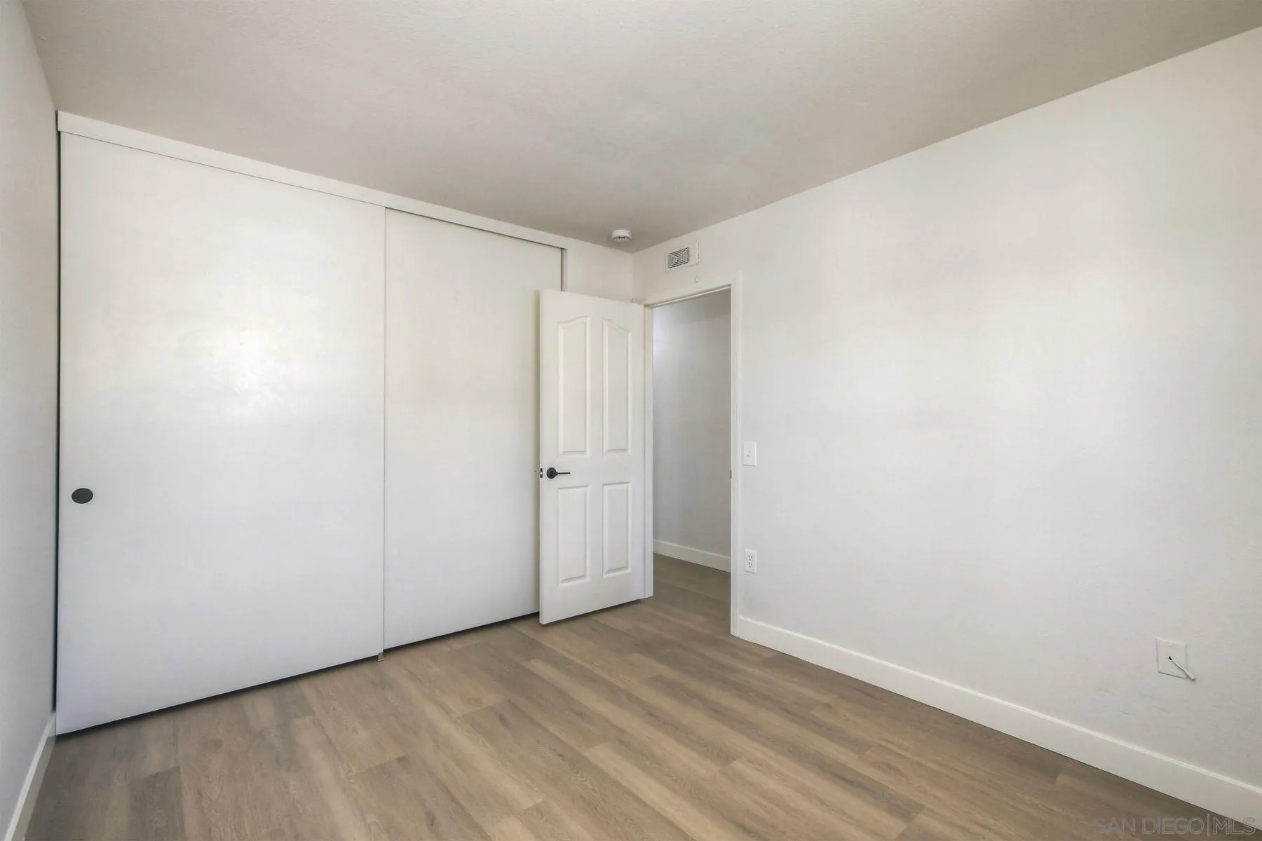 https://cdn.realtyfeed.com/cdn/127/250036872/b0deb06283f538eae3a8067916eefe8f.webp