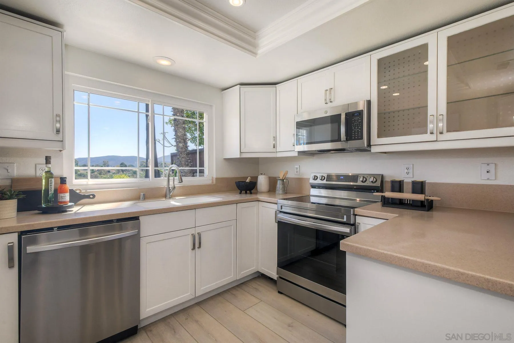 https://cdn.realtyfeed.com/cdn/127/250036872/e1af832e6c44edc26b50950fae5f4ed6.webp