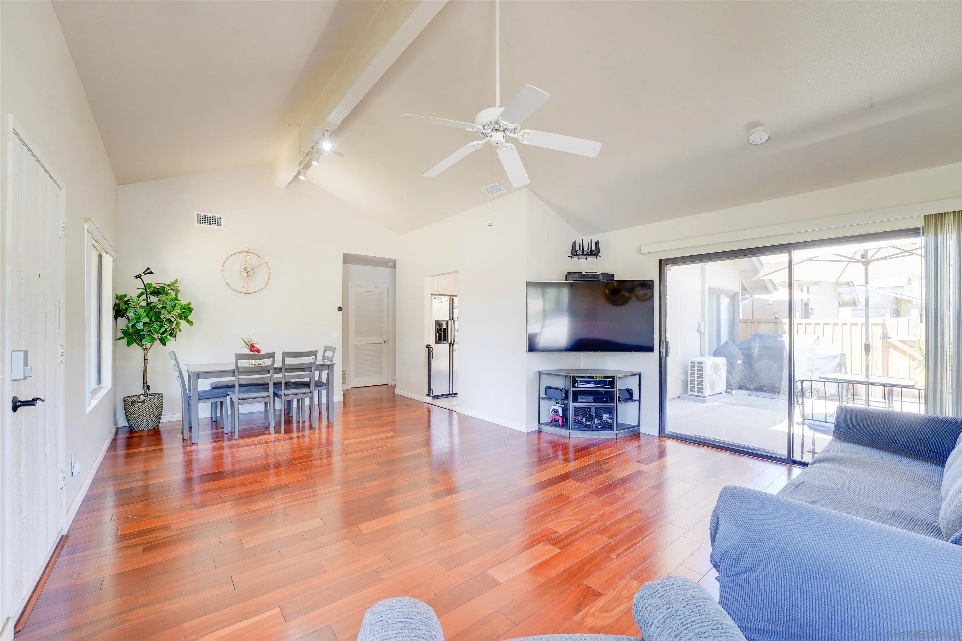 https://cdn.realtyfeed.com/cdn/127/250036873/8cac0d2dfccea54c2fe2a4001f27b468.webp