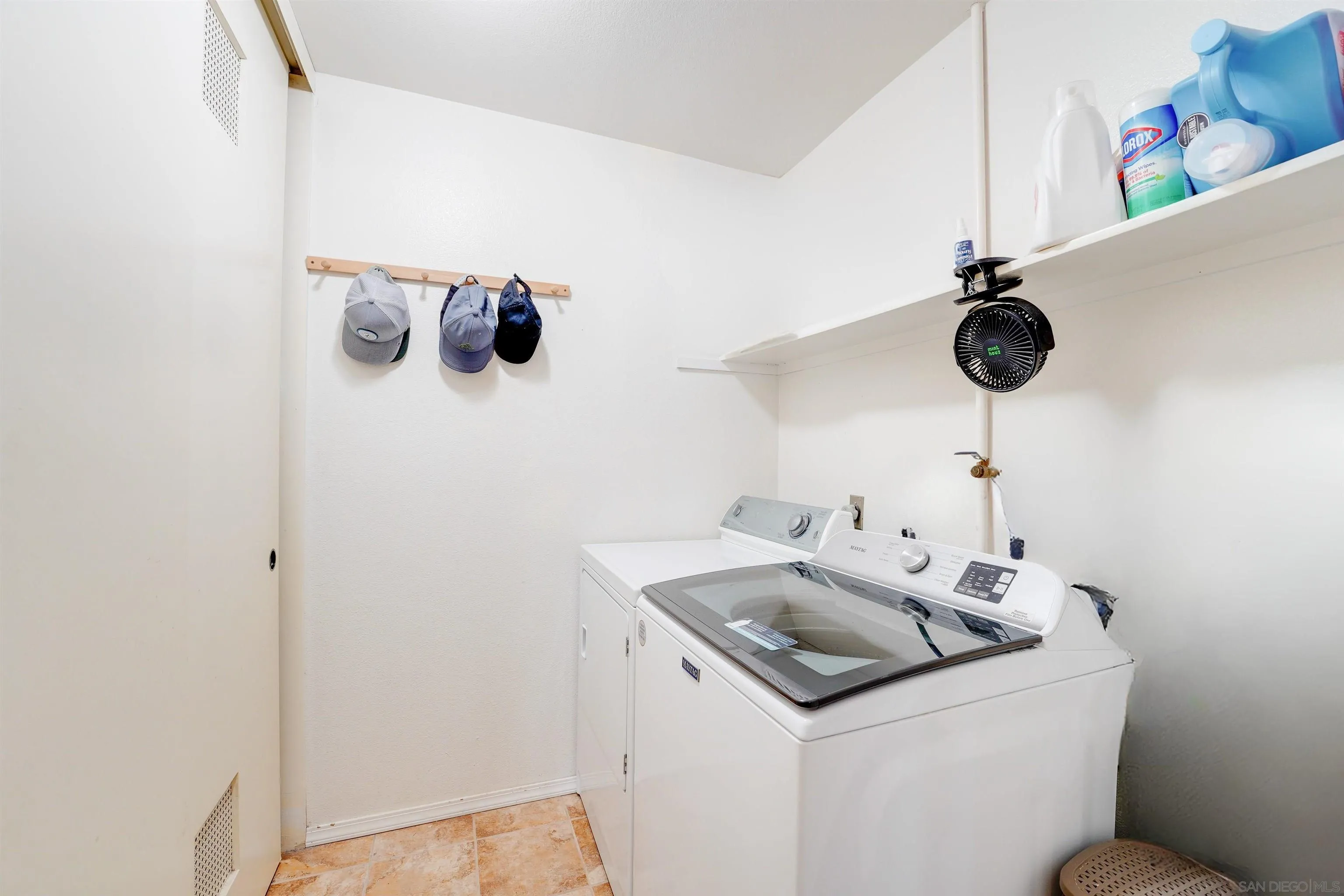 https://cdn.realtyfeed.com/cdn/127/250036873/be801a65843ca1be9a954d8143eb629c.webp