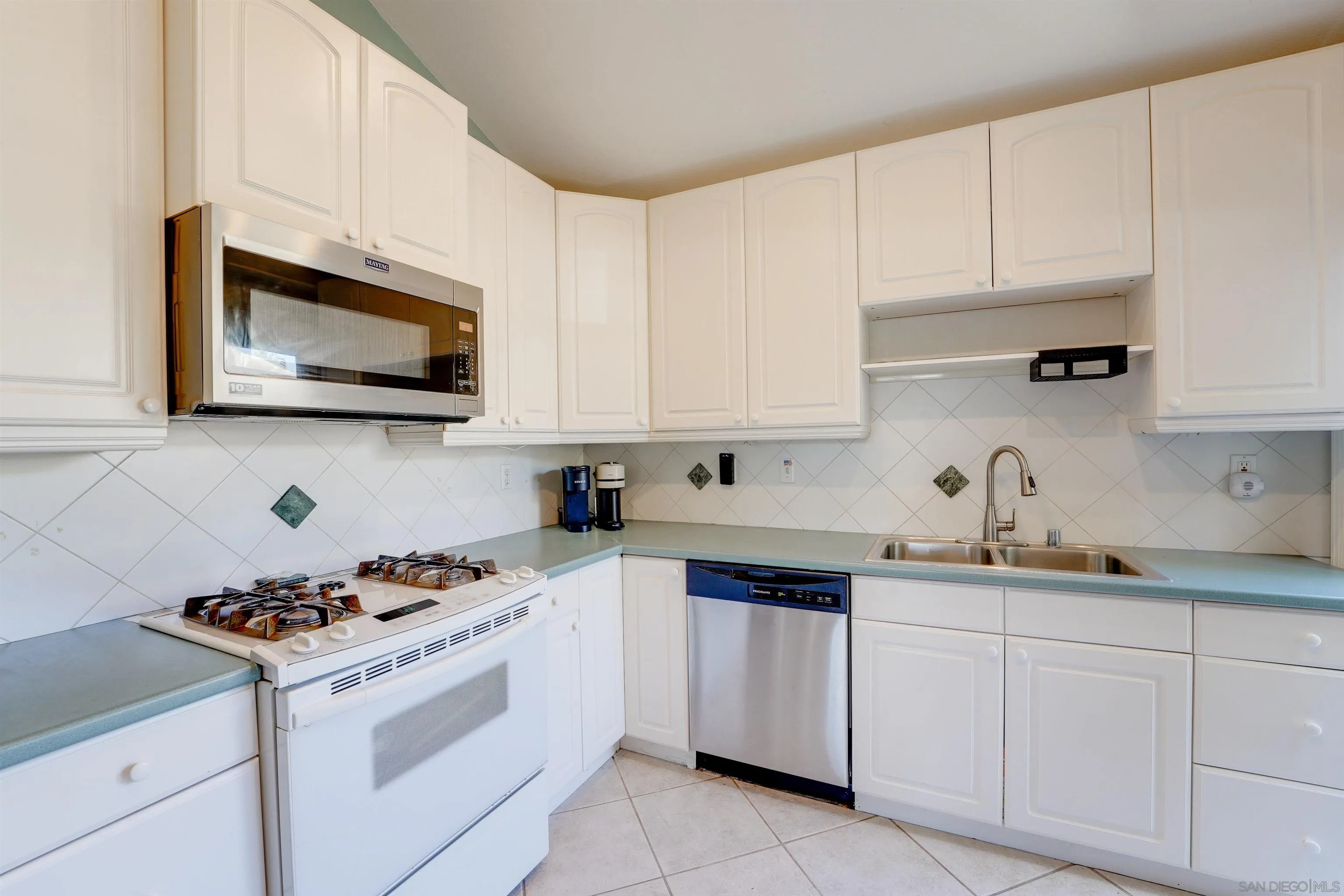 https://cdn.realtyfeed.com/cdn/127/250036873/fbc425343596e225b3c8f07c4e3374e0.webp