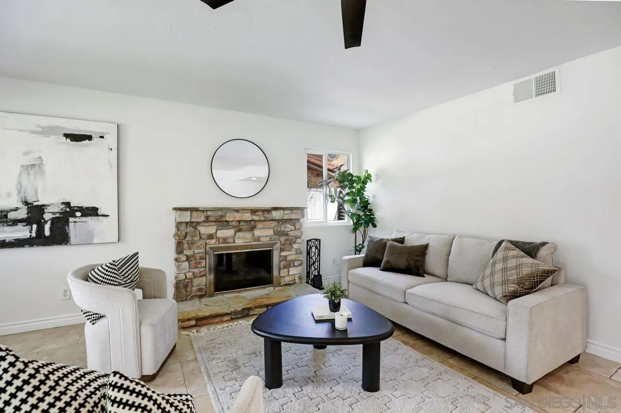 https://cdn.realtyfeed.com/cdn/127/250036876/553adfe7c46488bf56603d26fc5803bd.webp