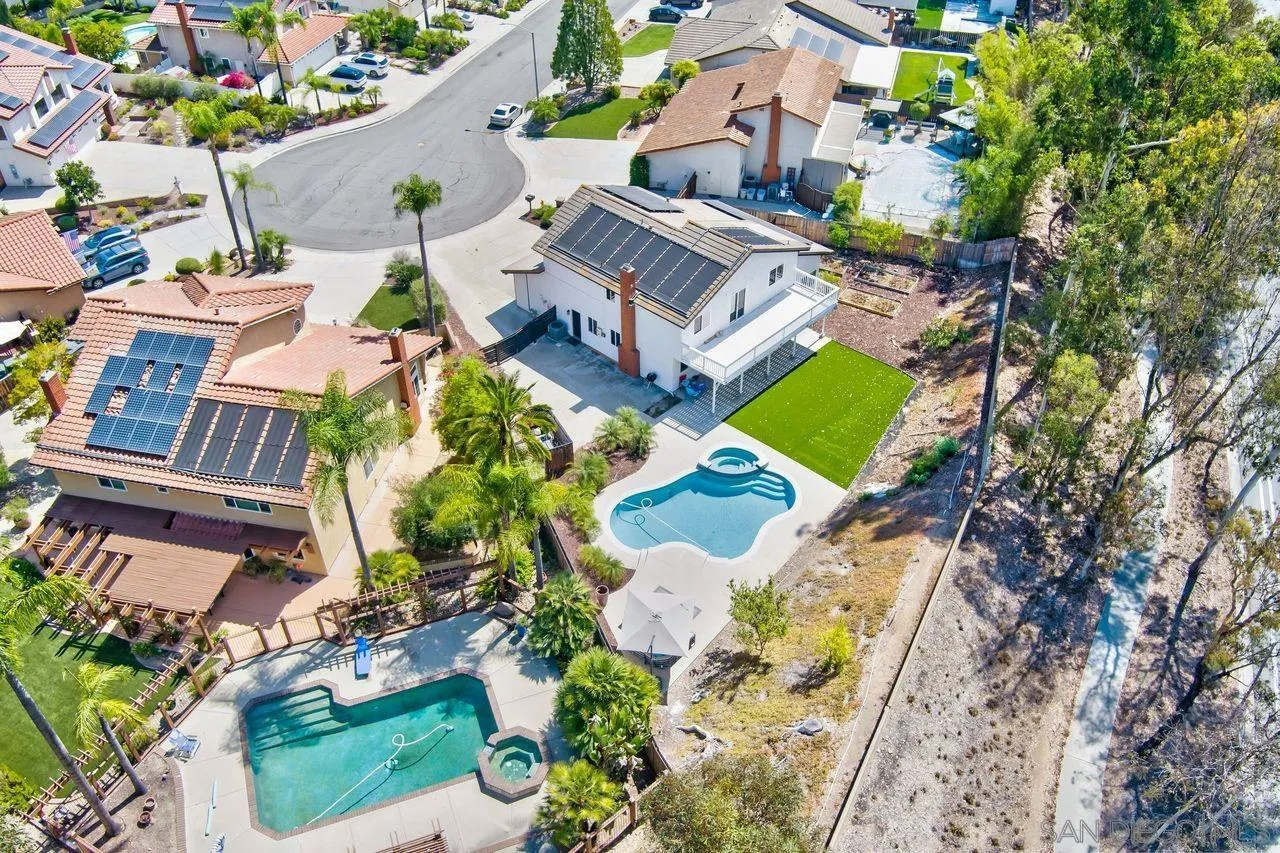 https://cdn.realtyfeed.com/cdn/127/250036876/8aaf9967eec70bc6b4682bdff8d688f9.webp