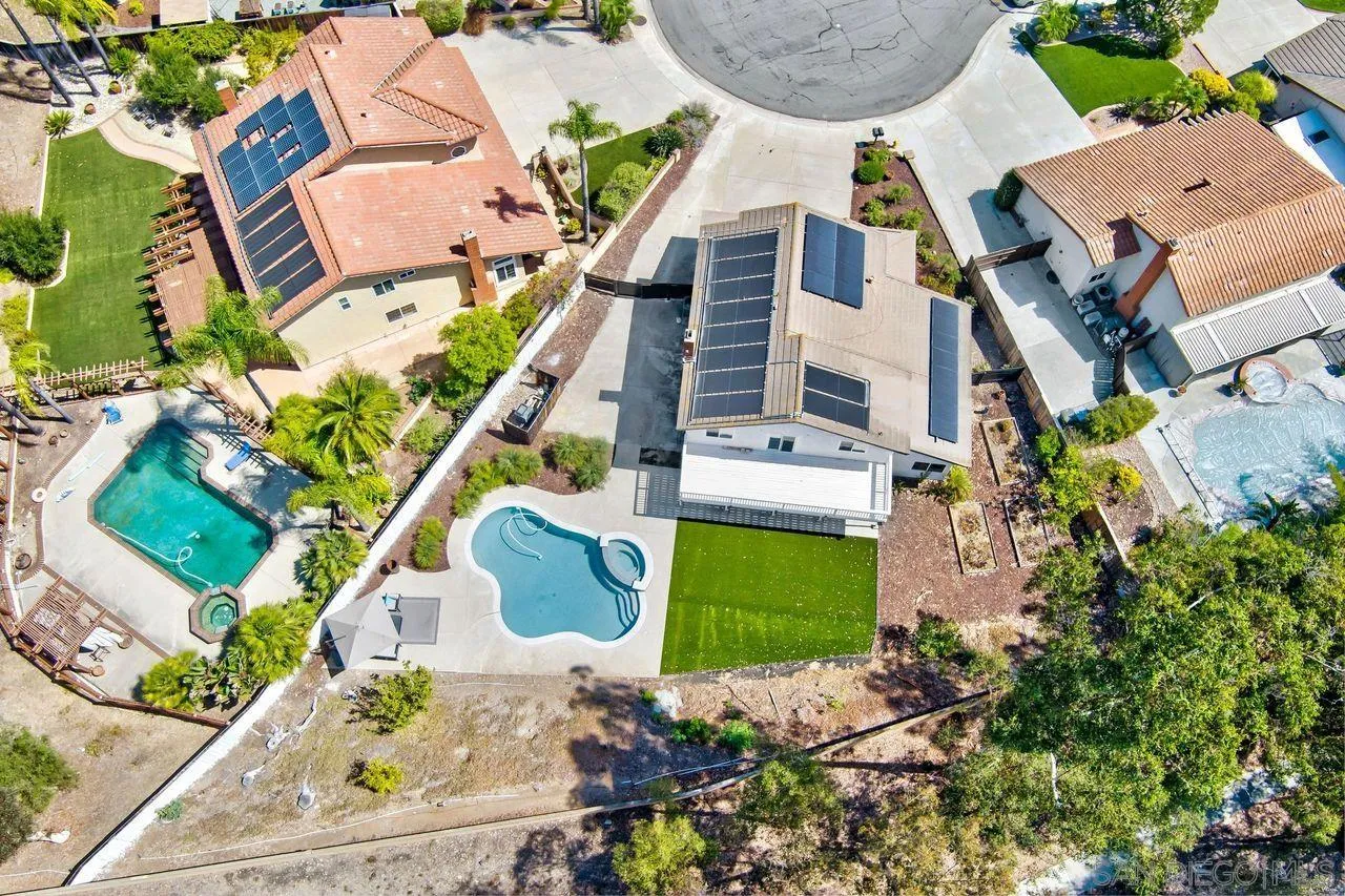 https://cdn.realtyfeed.com/cdn/127/250036876/c62a1b6668e2a37a558ff7c694b073e5.webp