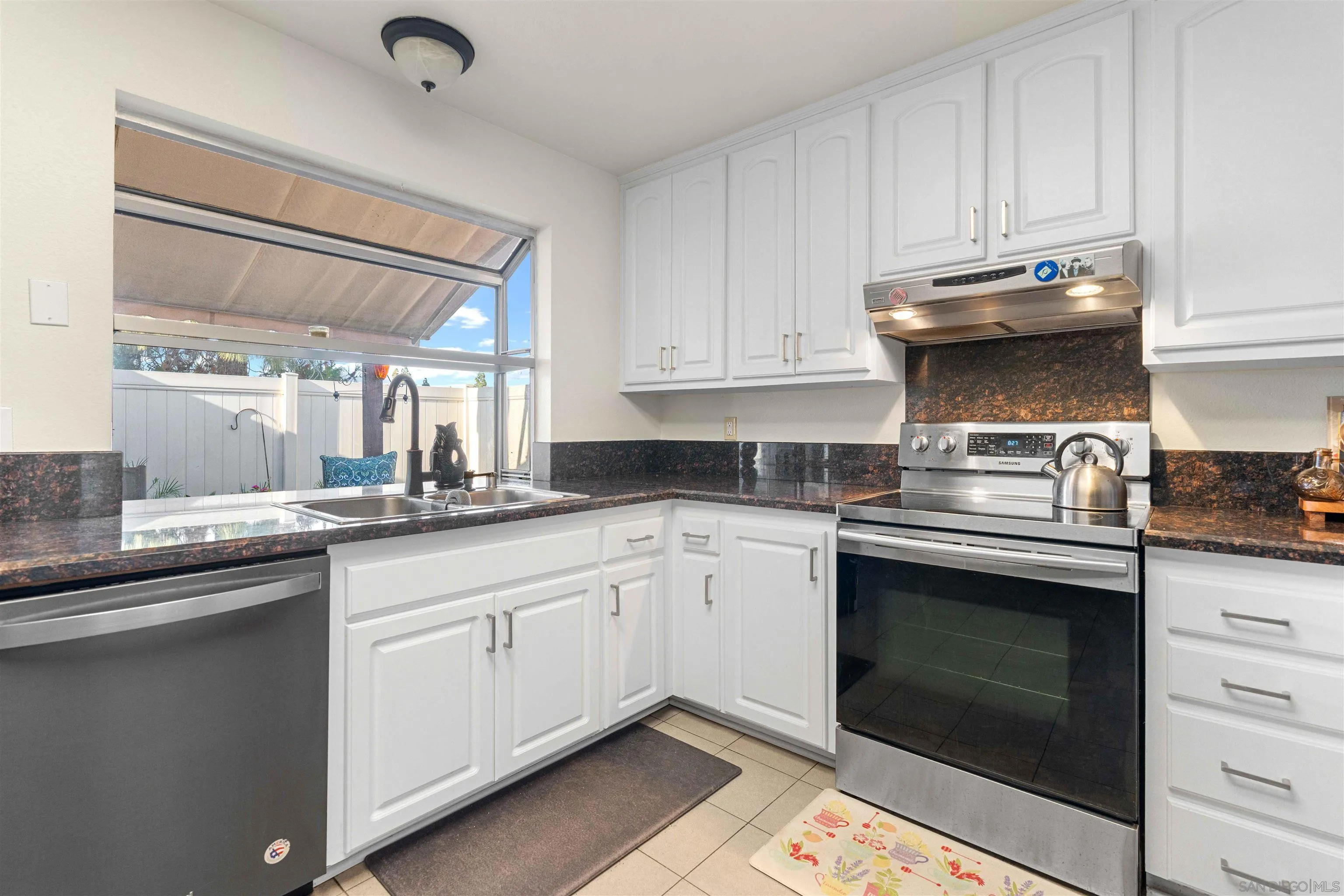 https://cdn.realtyfeed.com/cdn/127/250036877/64af788480b57f9959c2aee121e2c63f.webp