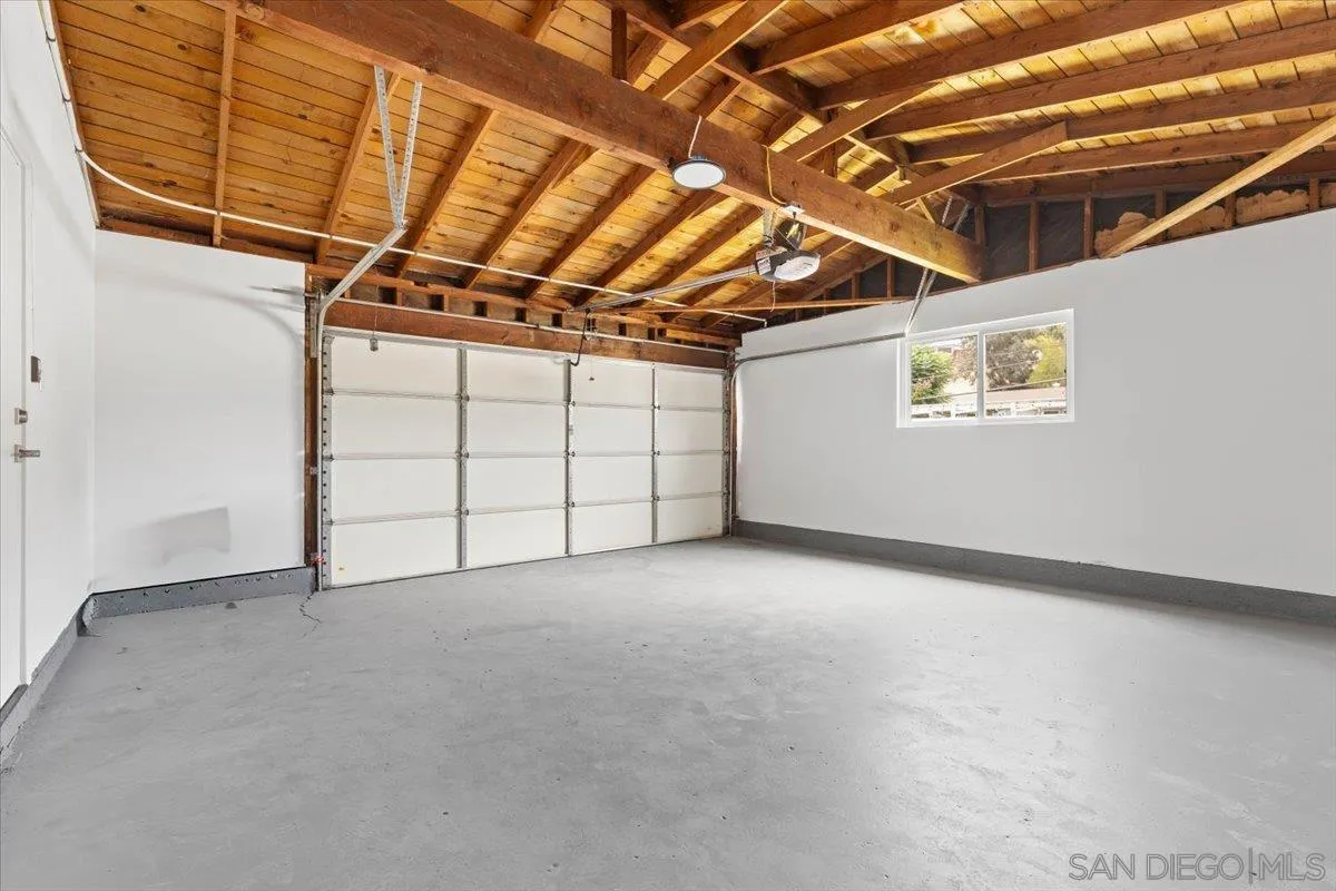 https://cdn.realtyfeed.com/cdn/127/250036880/1556b8e345c440d1db164f8240d05790.webp