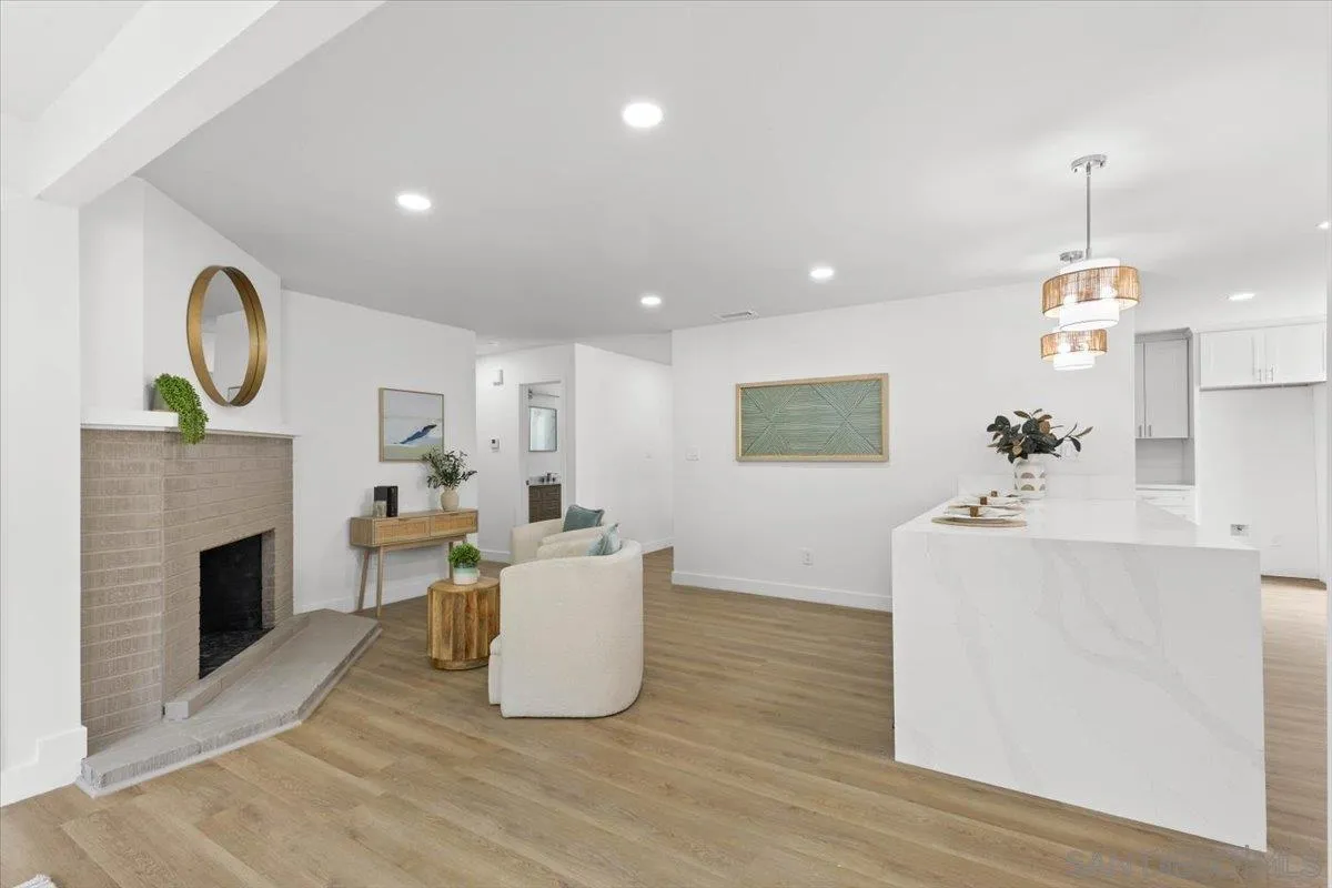 https://cdn.realtyfeed.com/cdn/127/250036880/e5a0c63a646c5d9f0494d4d4ef424567.webp