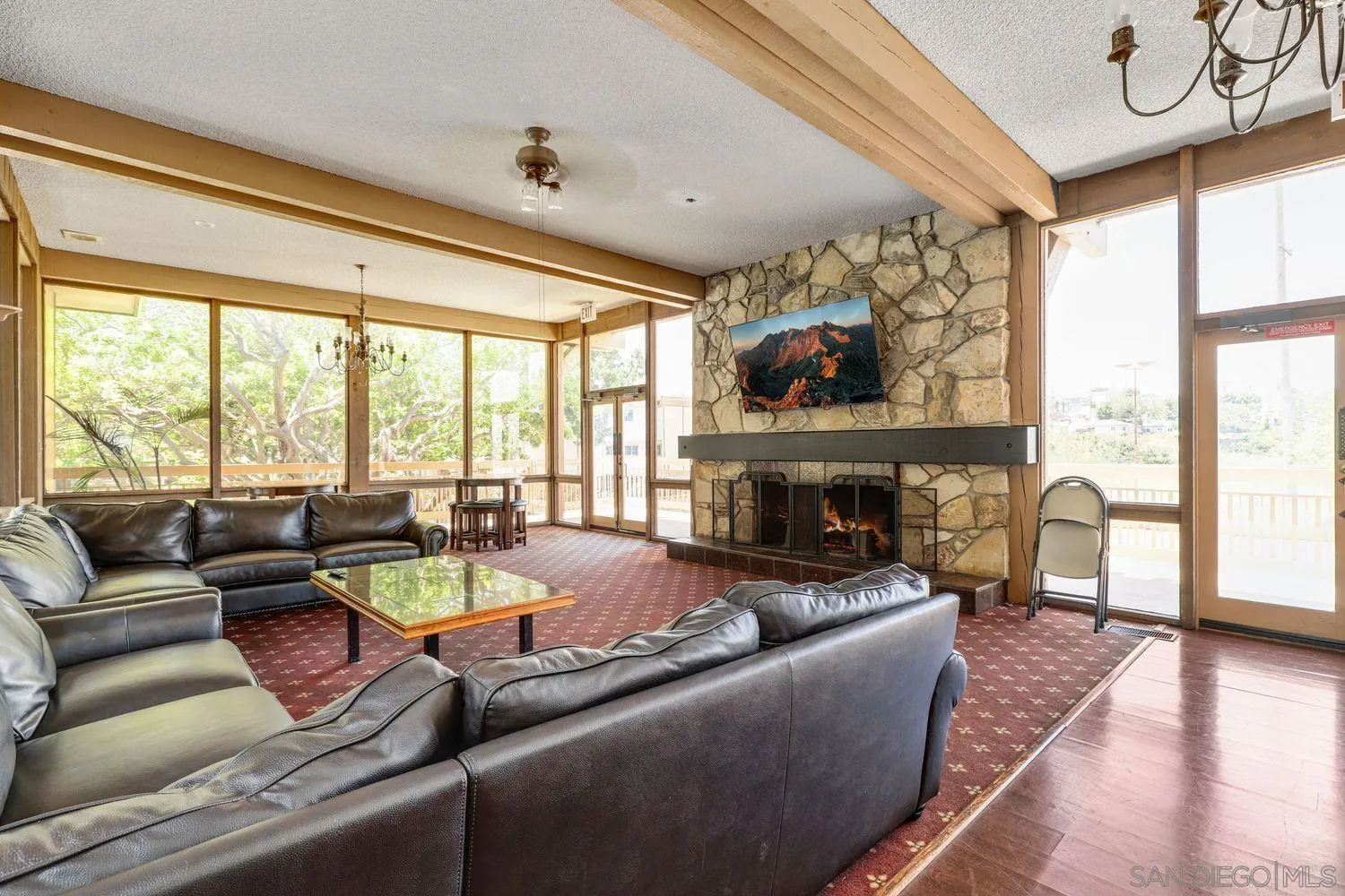 https://cdn.realtyfeed.com/cdn/127/250036881/01ad98a718c5a2adecb70349fce21190.webp