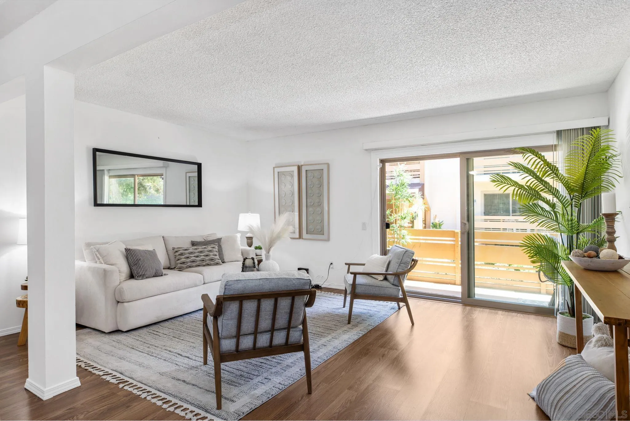 Photo #2: 250036881 Listing 