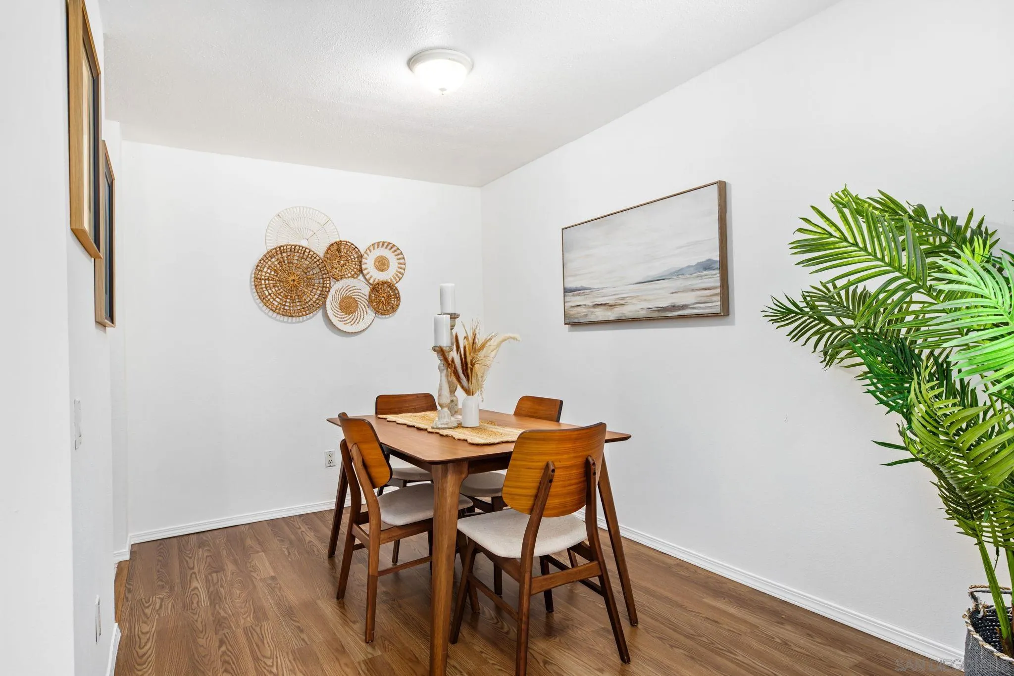 https://cdn.realtyfeed.com/cdn/127/250036881/6991703dc77d147668f22acf5984b2b1.webp