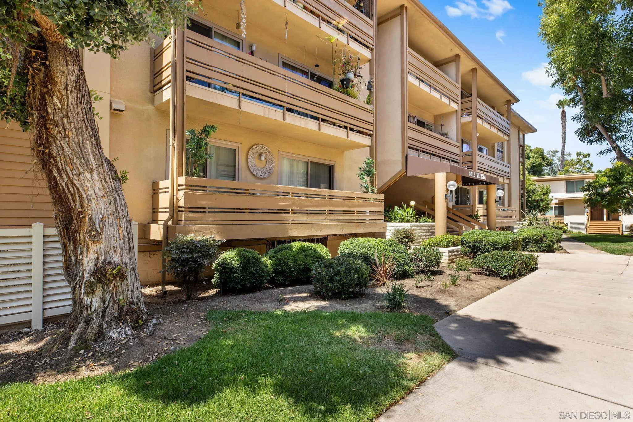 https://cdn.realtyfeed.com/cdn/127/250036881/704632dbb41f0602a912b858e4c99dac.webp