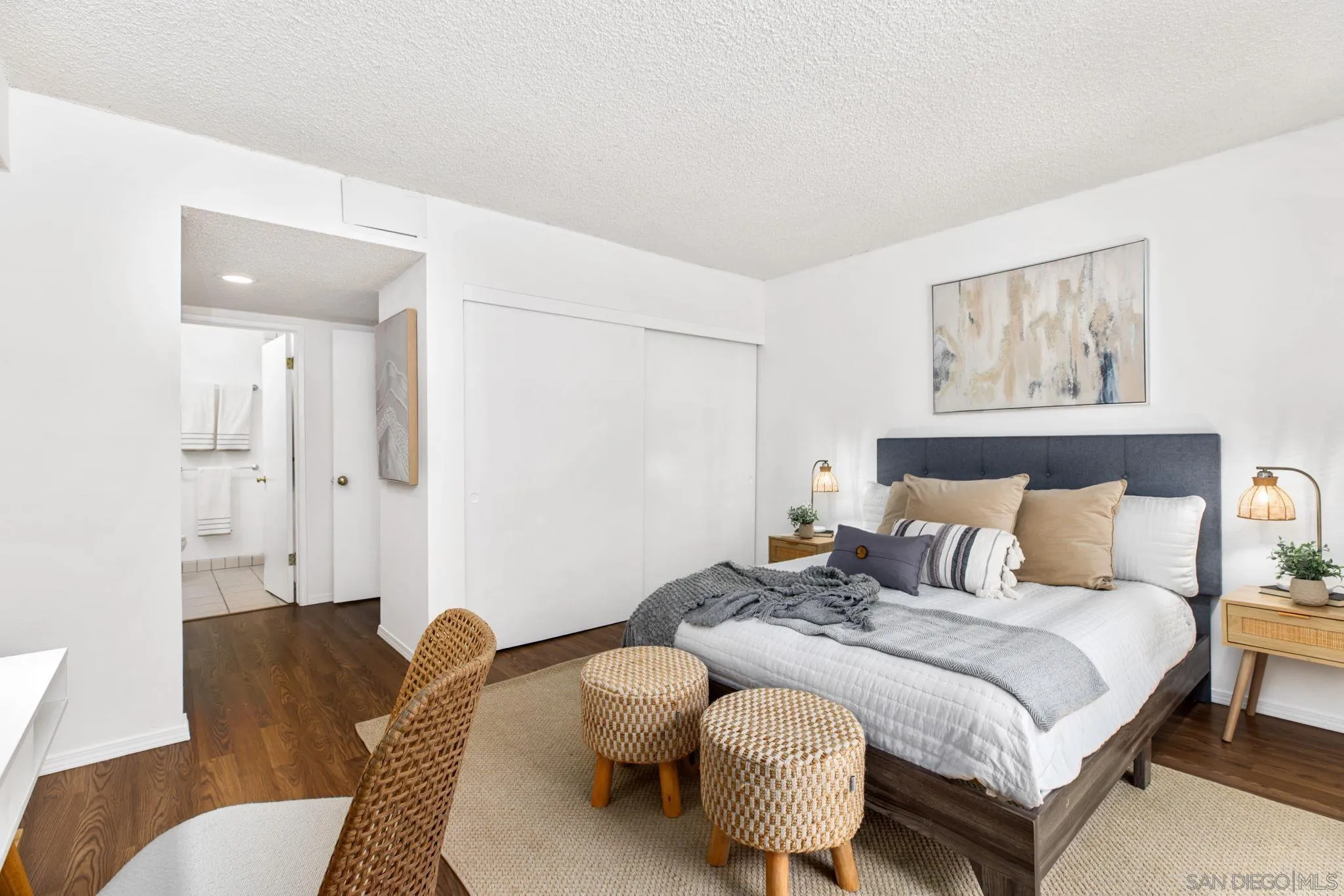 https://cdn.realtyfeed.com/cdn/127/250036881/b98532de7b6bc8879b4e8d84947c93b9.webp