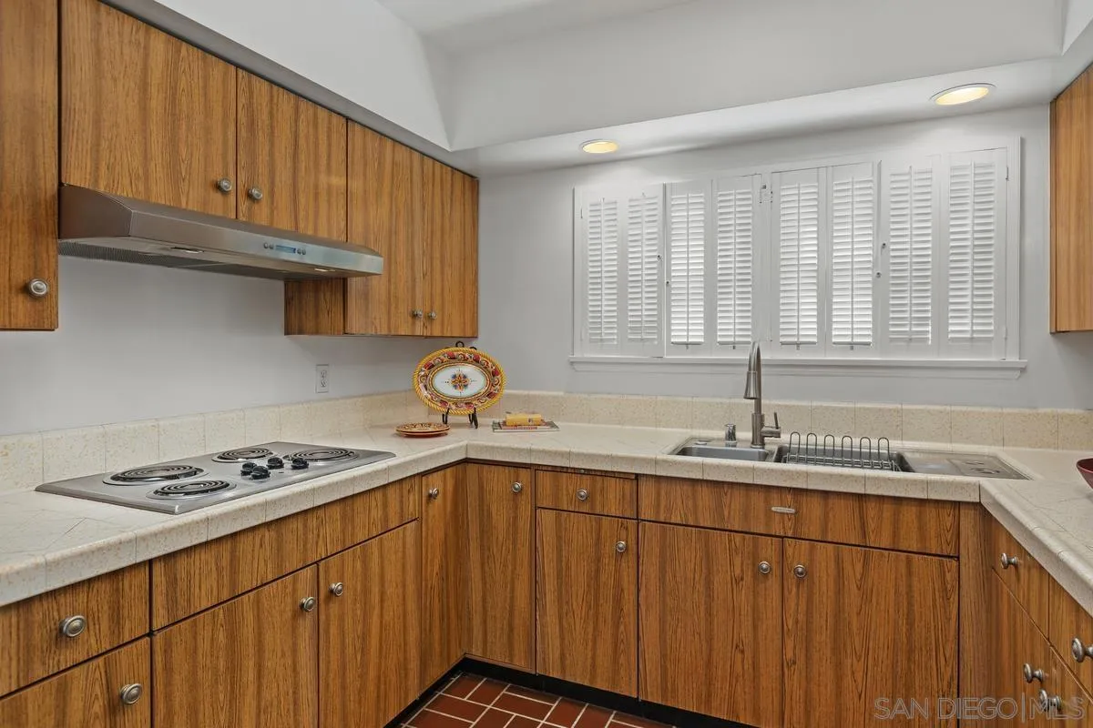 https://cdn.realtyfeed.com/cdn/127/250036882/37aad38b35a5f5faeacad3611cba41eb.webp