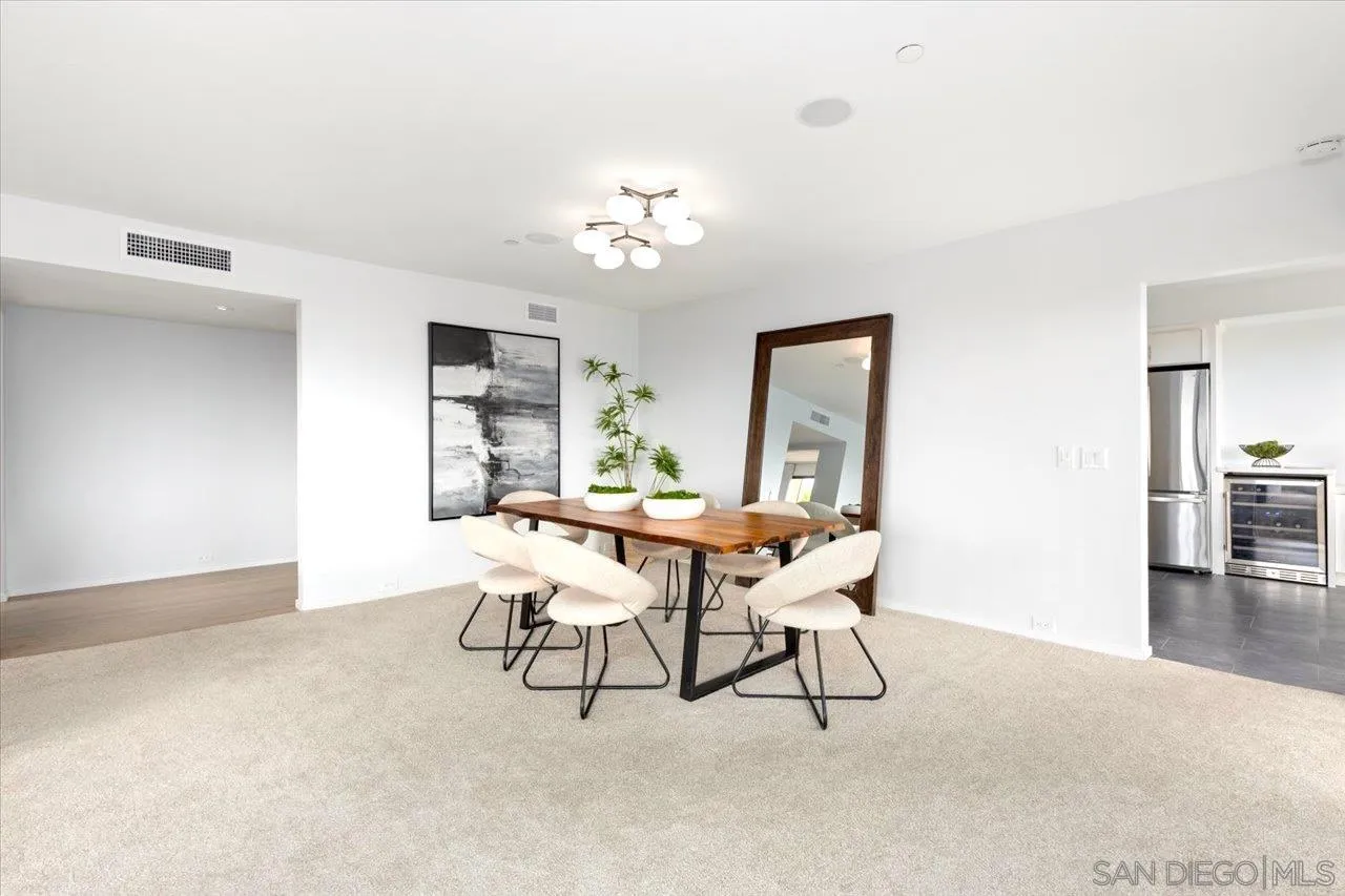 https://cdn.realtyfeed.com/cdn/127/250036883/2e2f829c957dd3a8b8743356b9099f45.webp