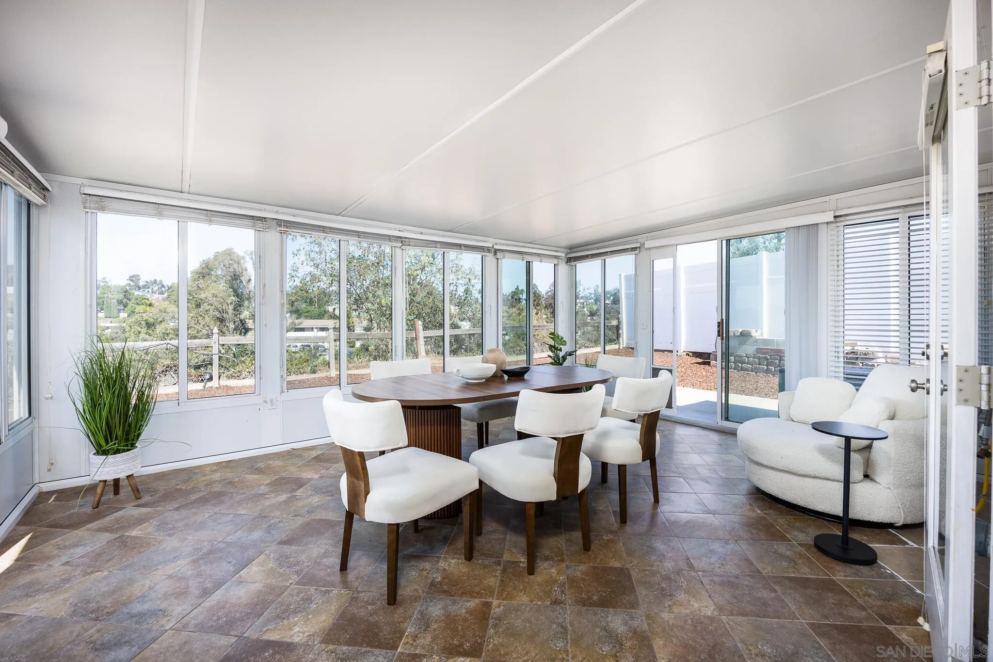 https://cdn.realtyfeed.com/cdn/127/250036888/313a9e6e2ae740ec76bf62b1f6a5ac64.webp