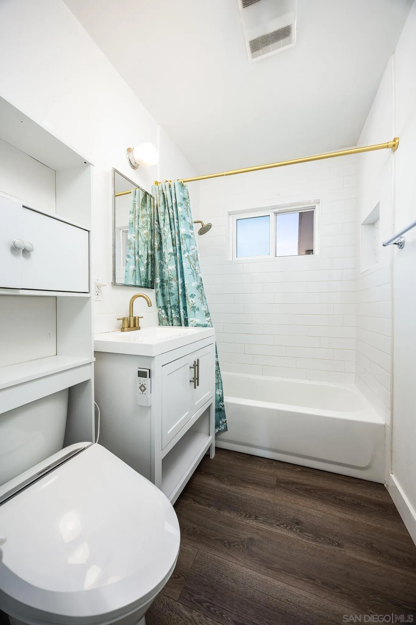 https://cdn.realtyfeed.com/cdn/127/250036888/8168c905c583f7261f8c635ba2fd38b8.webp