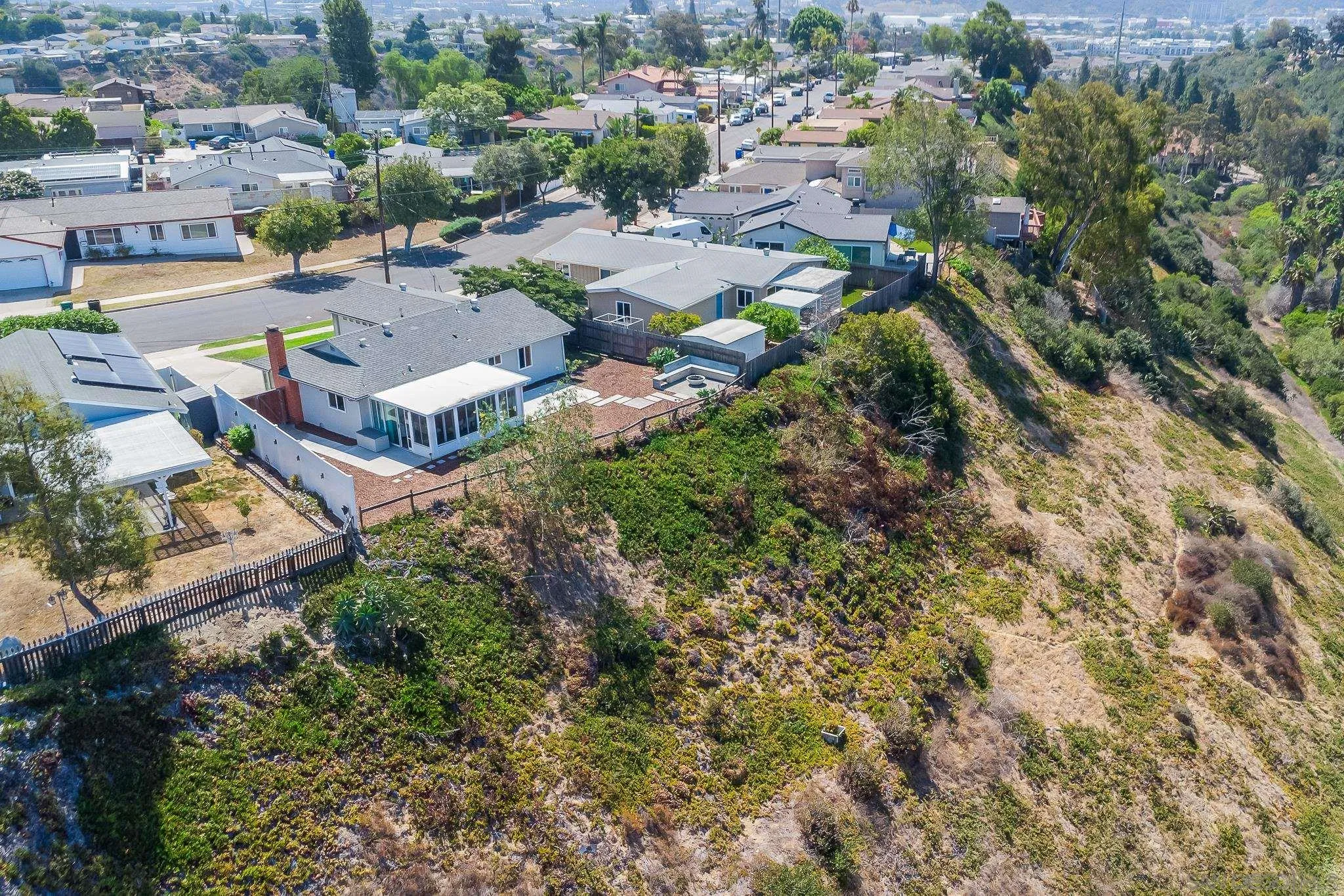 https://cdn.realtyfeed.com/cdn/127/250036888/8a04402d24d150731460a469a03d7f53.webp