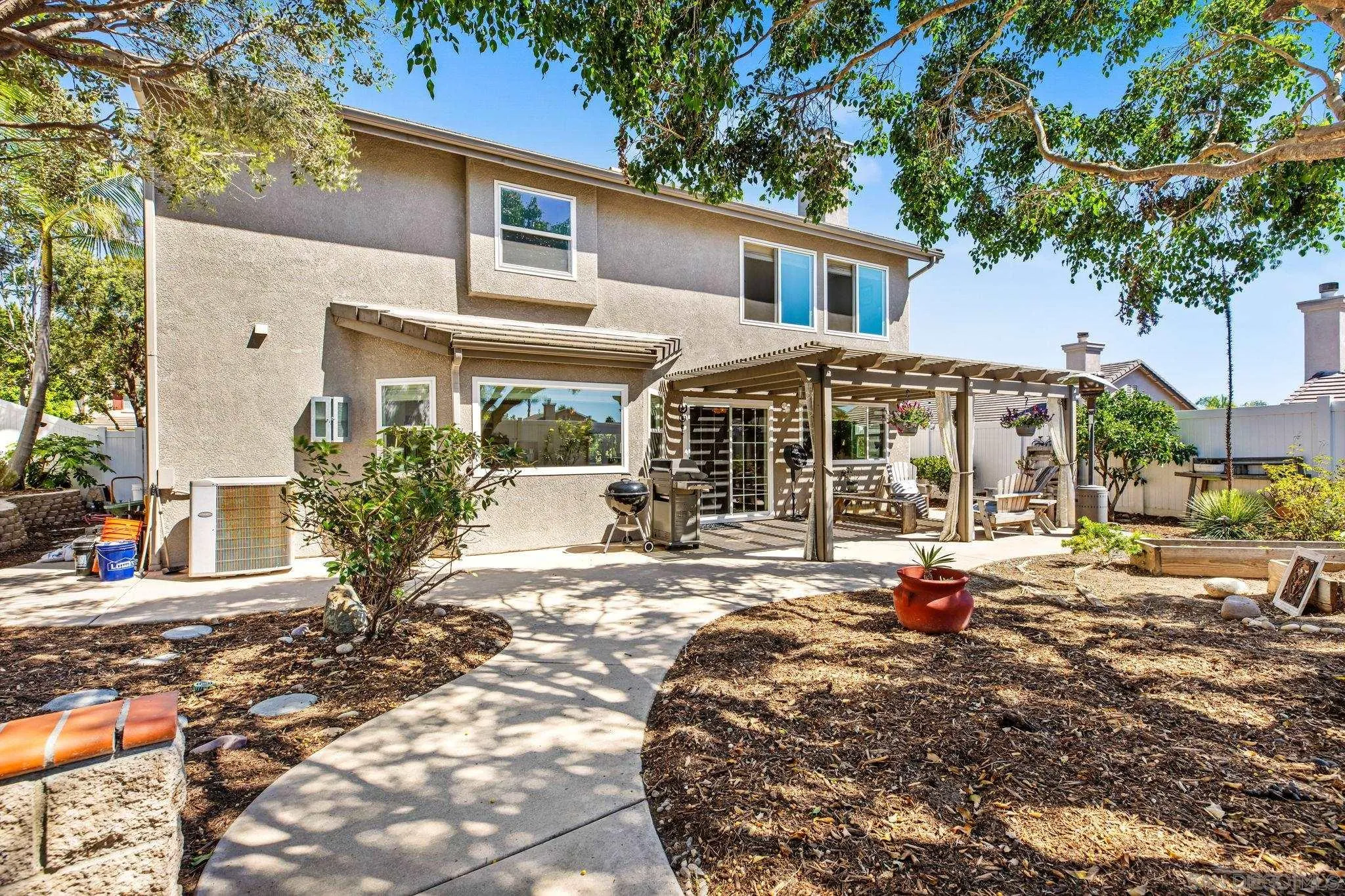 https://cdn.realtyfeed.com/cdn/127/250036891/43f11b455c7e81c2e3ee5375c2c7fdcd.webp