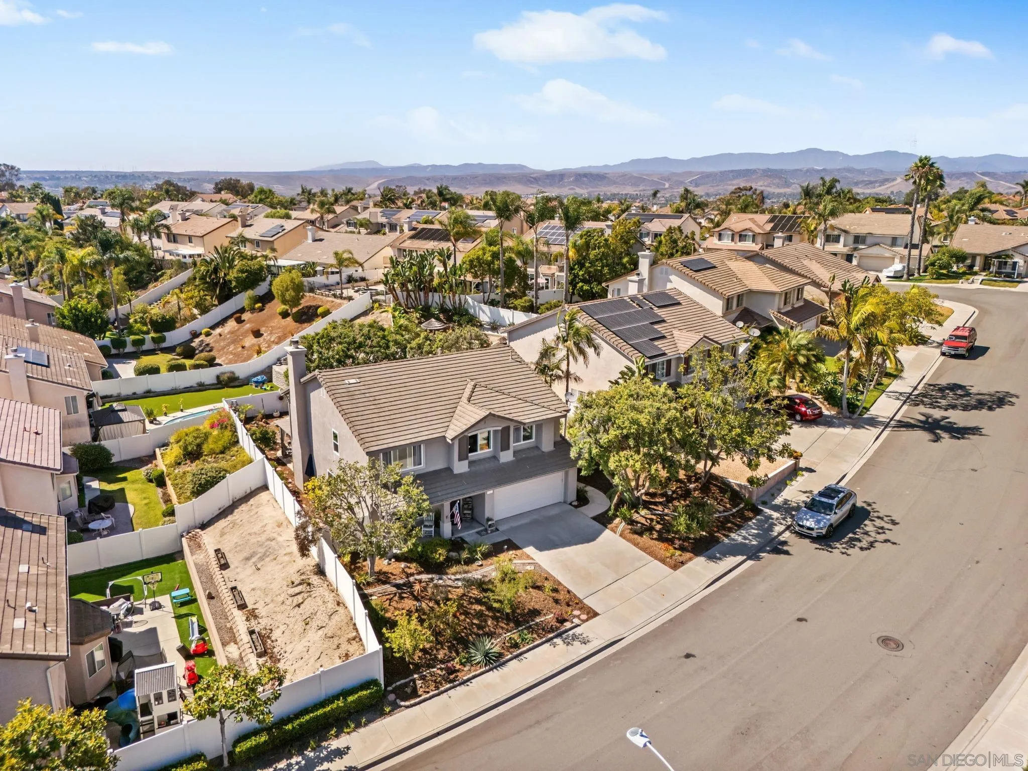 https://cdn.realtyfeed.com/cdn/127/250036891/7395cd4b2efd156aaffae0ffb426e5f8.webp