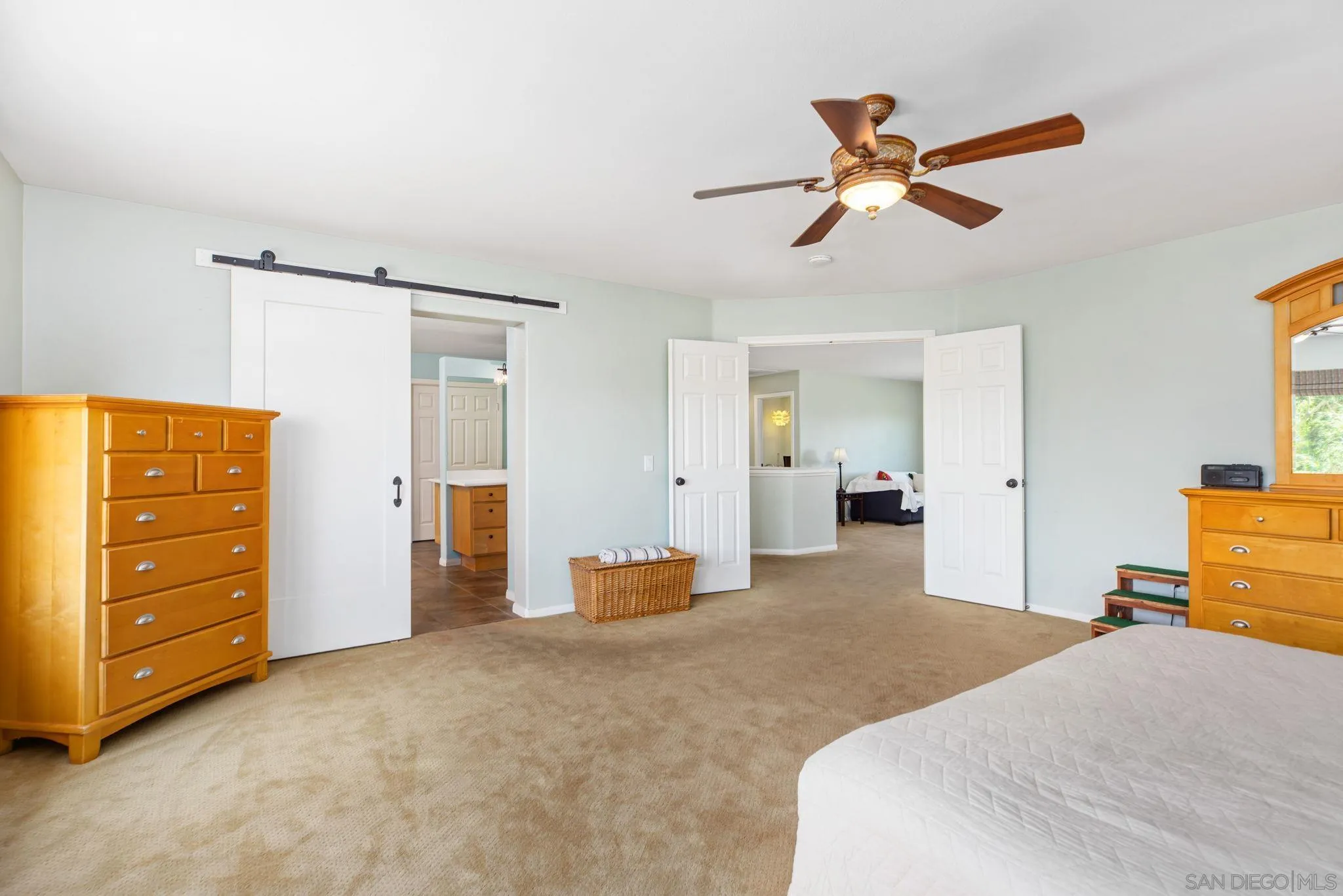 https://cdn.realtyfeed.com/cdn/127/250036891/bbcb0c9011e702d26da615038d459716.webp