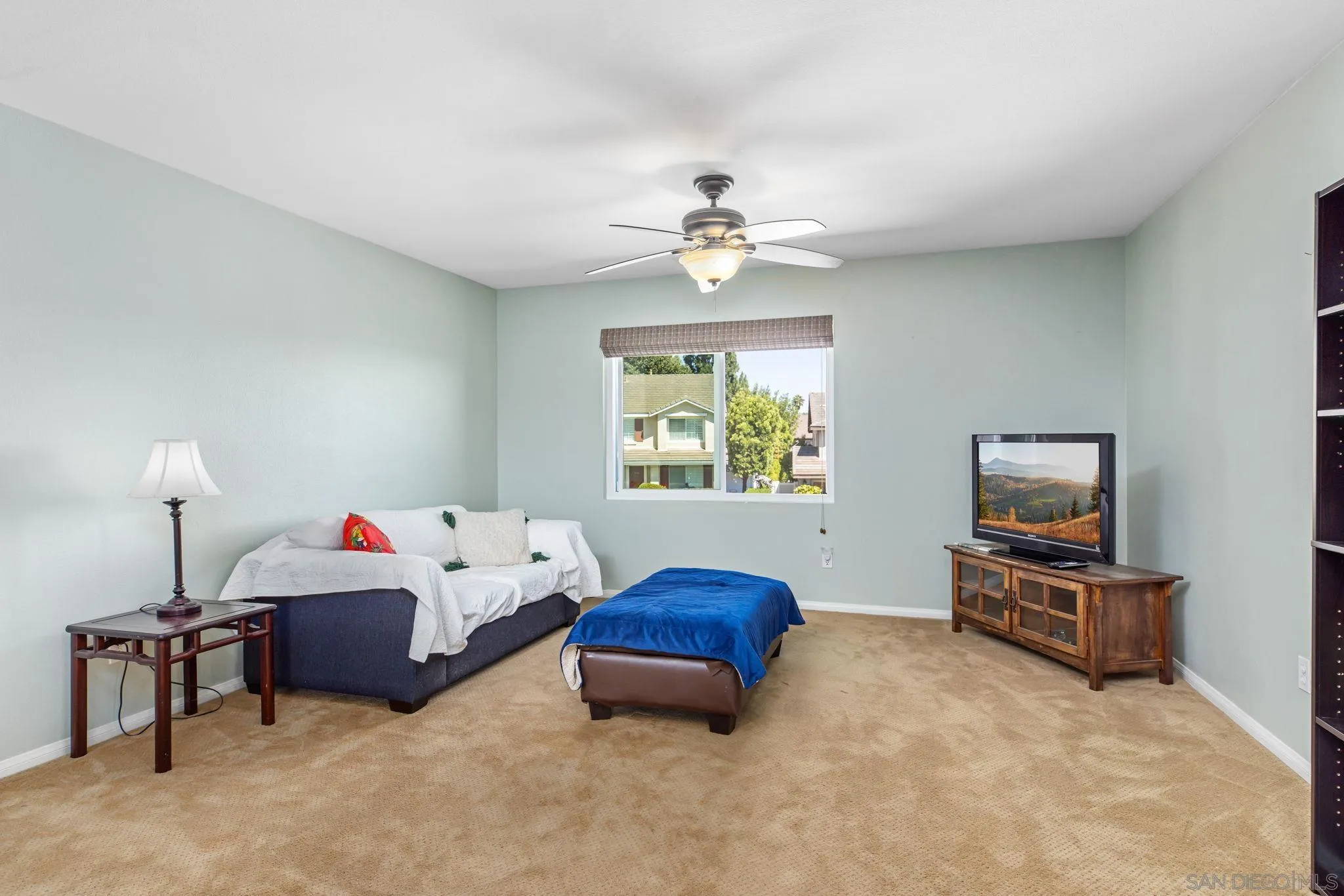 https://cdn.realtyfeed.com/cdn/127/250036891/c546ed811993ef6e91e7098e63277a4e.webp
