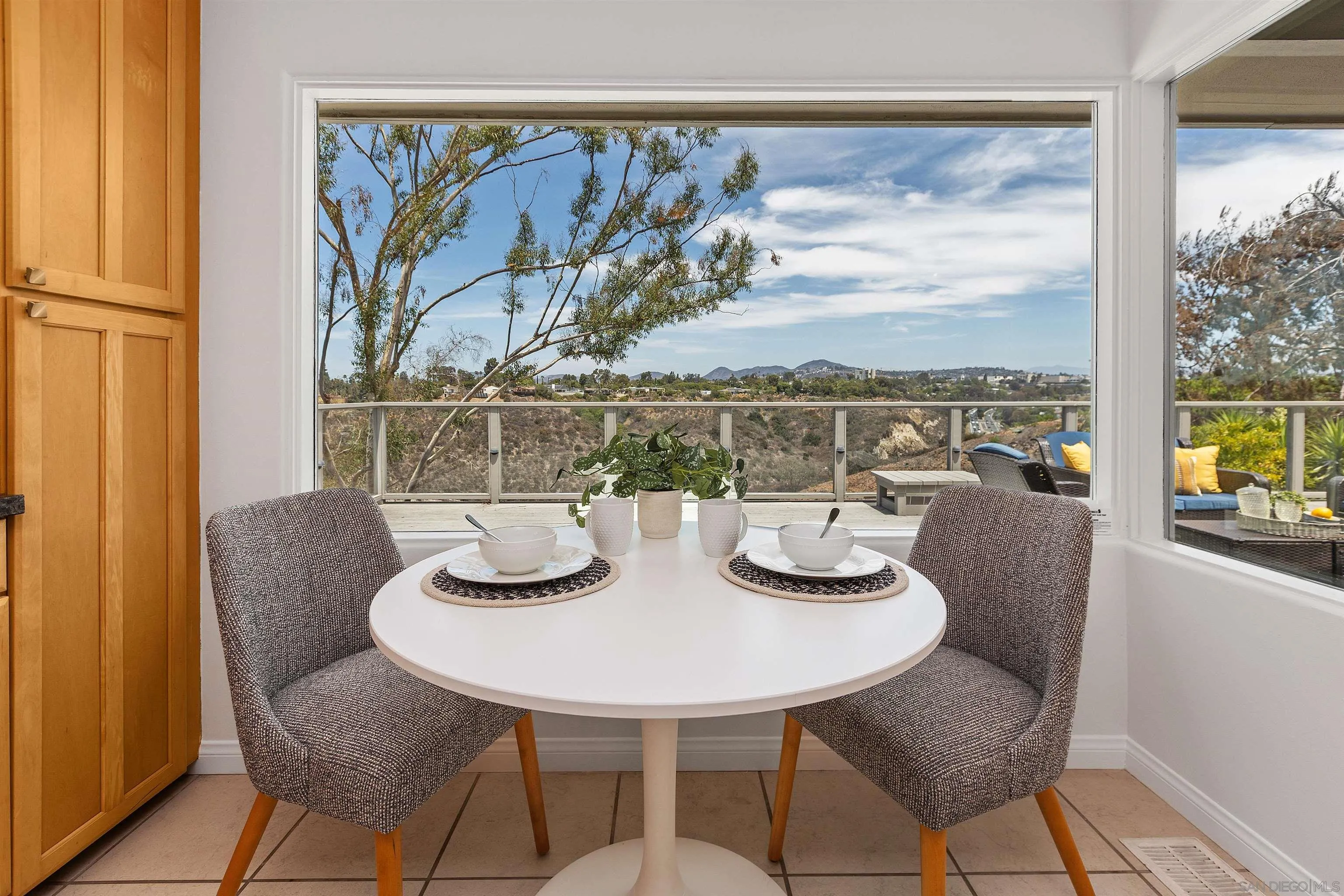 https://cdn.realtyfeed.com/cdn/127/250036892/0227bbec4e9c7d15d7547d48ab9a2799.webp