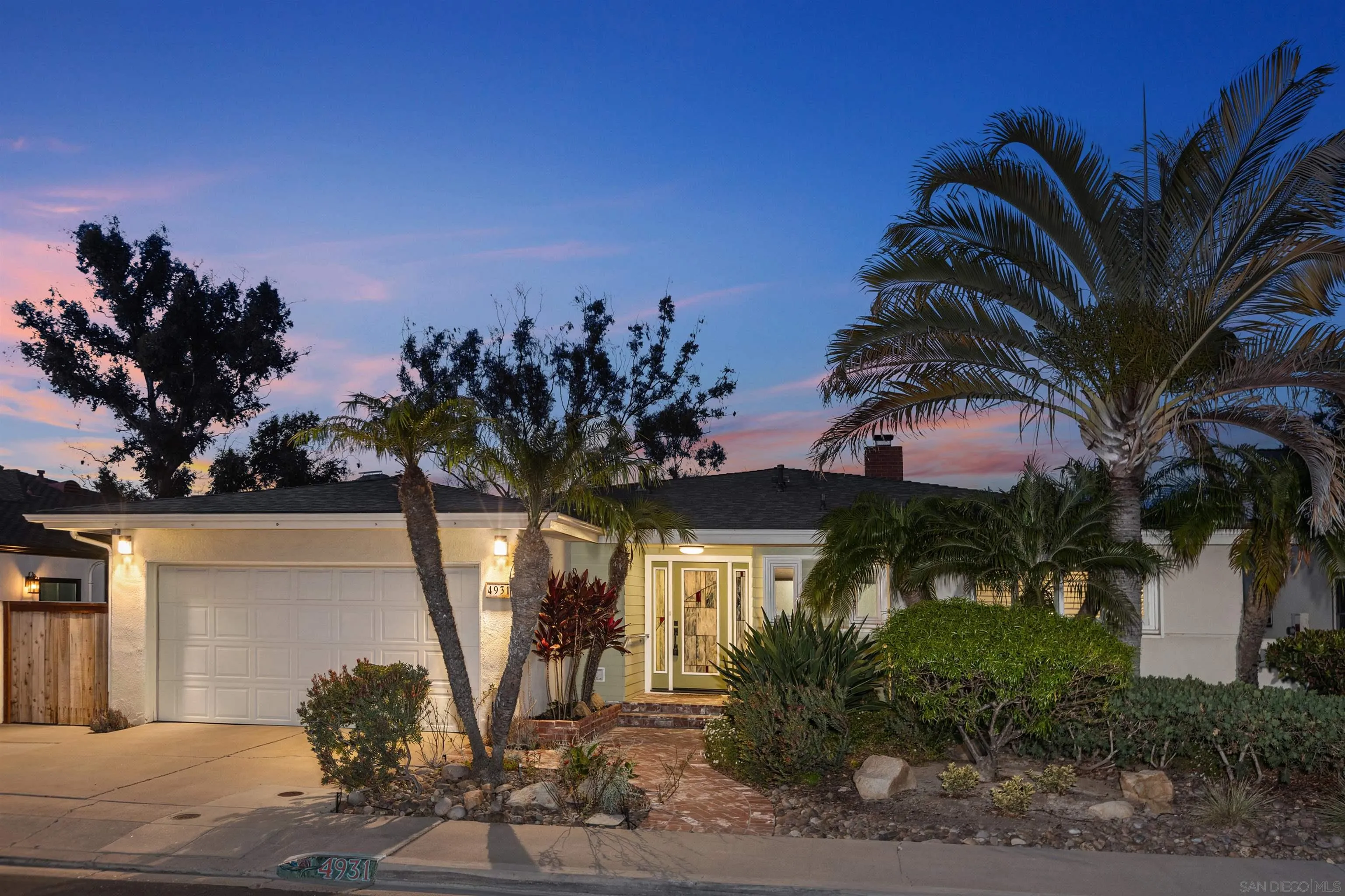 https://cdn.realtyfeed.com/cdn/127/250036892/13b88ea7b4b58a61d25d03fdf11c33b8.webp