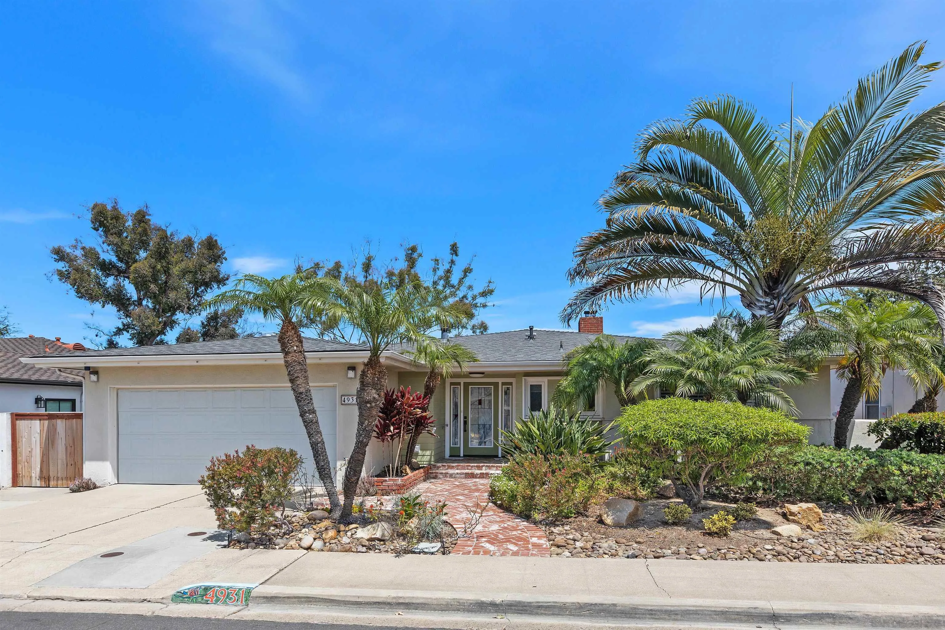 https://cdn.realtyfeed.com/cdn/127/250036892/1ca885f8e88d6c3226751434b3b1f38a.webp