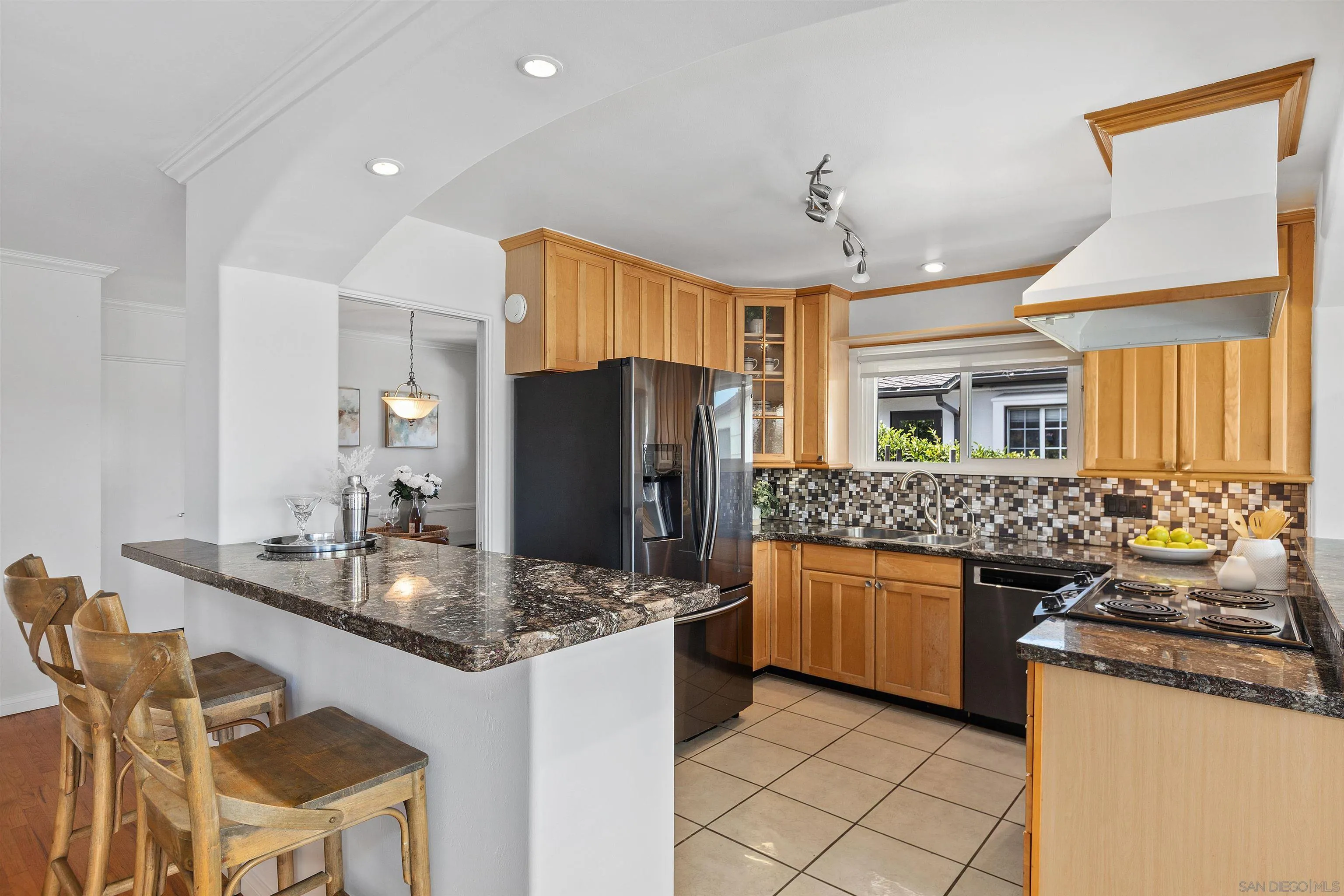 https://cdn.realtyfeed.com/cdn/127/250036892/cda242210a961b9926ca73fcf4c4cd1d.webp