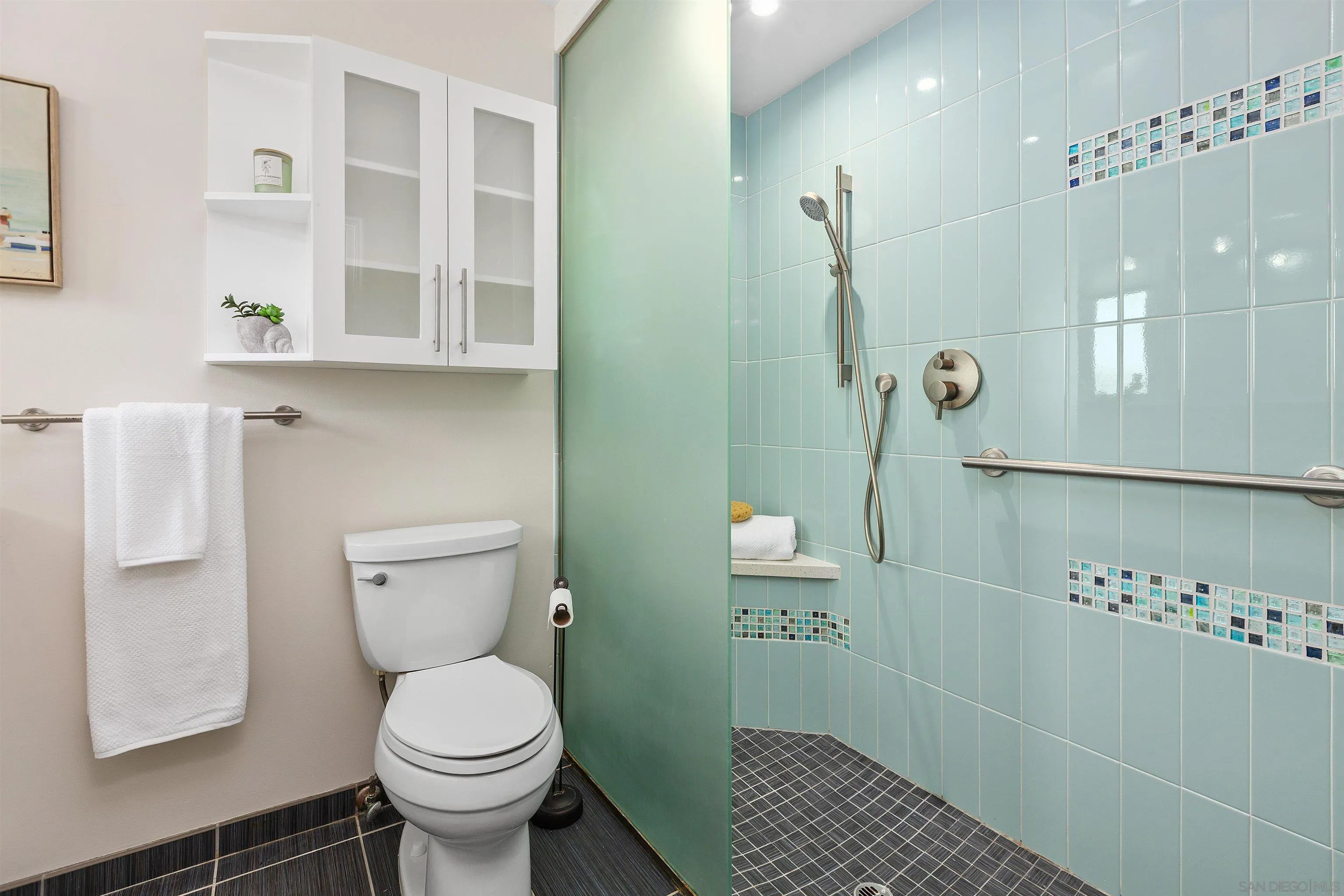 https://cdn.realtyfeed.com/cdn/127/250036892/de74f4db454b0880d8adf7c1b9a47549.webp