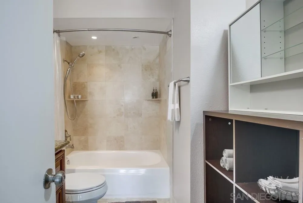 https://cdn.realtyfeed.com/cdn/127/250036893/01501cf2cdcc518deccf258d883e2c75.webp