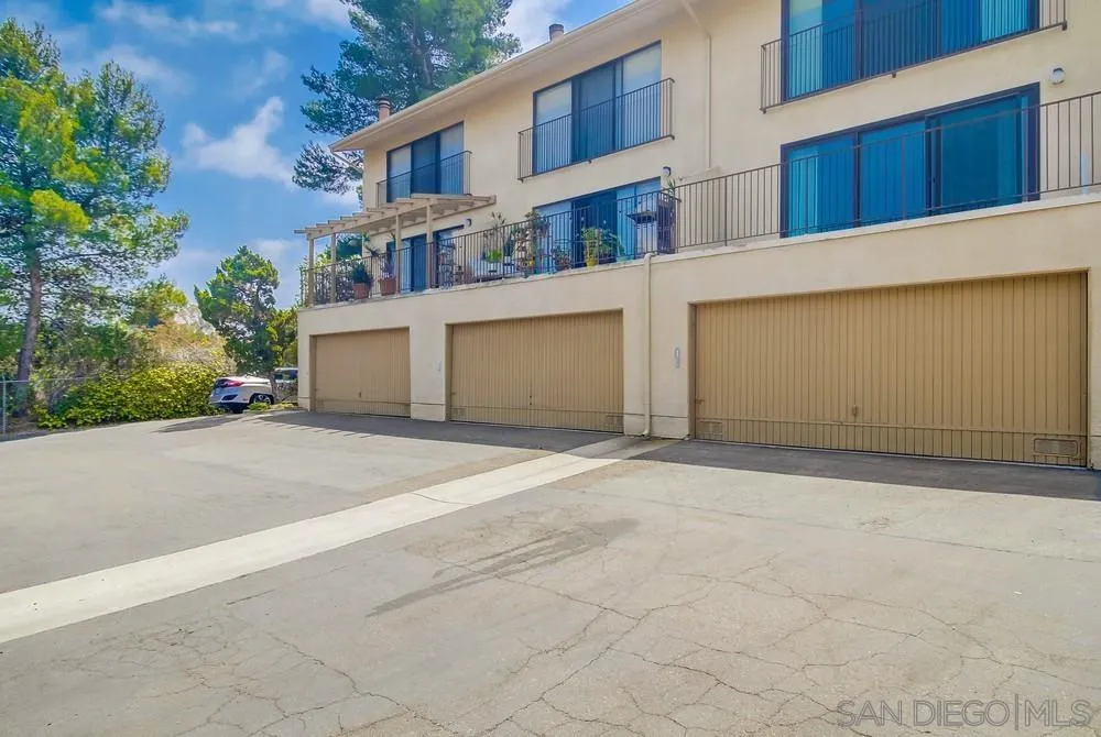 https://cdn.realtyfeed.com/cdn/127/250036893/66dd614ba8fd30ddbf9dd05ab7474959.webp
