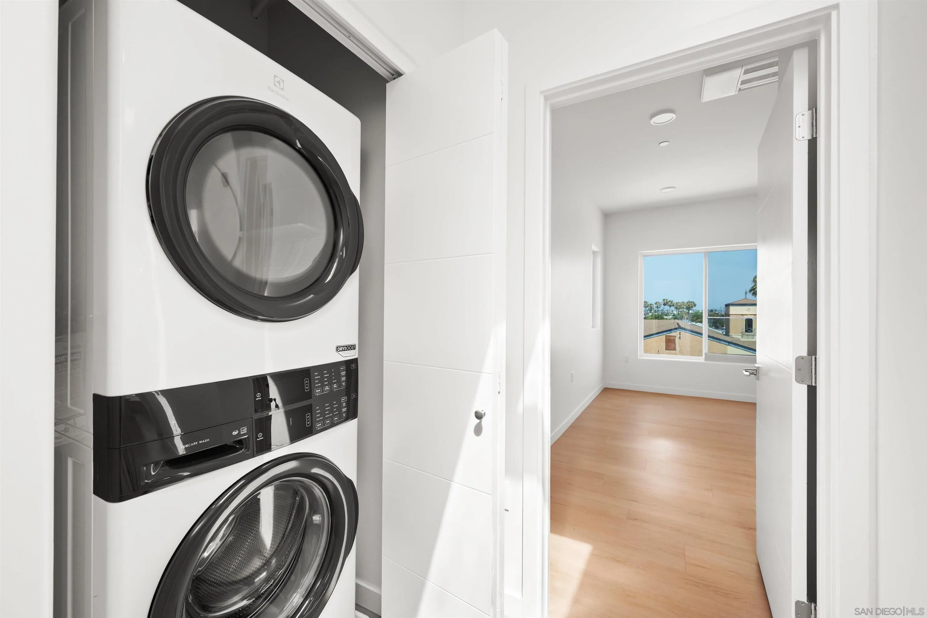 https://cdn.realtyfeed.com/cdn/127/250036895/222f509d1caa3a1cf0dfab5d45ebbfca.webp